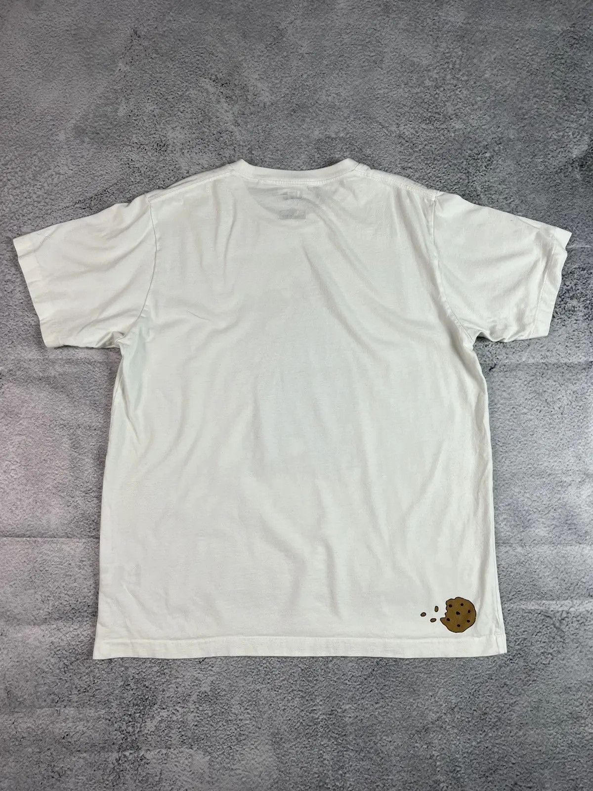 Japanese Brand × Kaws × Uniqlo Uniqlo x Kaws art tee Size US XL / EU 56 / 4 - 4 Thumbnail
