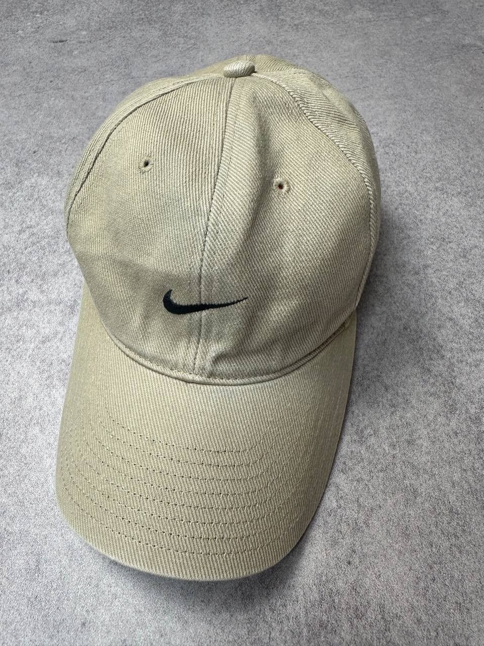 Nike Vintage Nike Golf Cap – Classic Sportswear with a Clean Size ONE SIZE - 1 Thumbnail