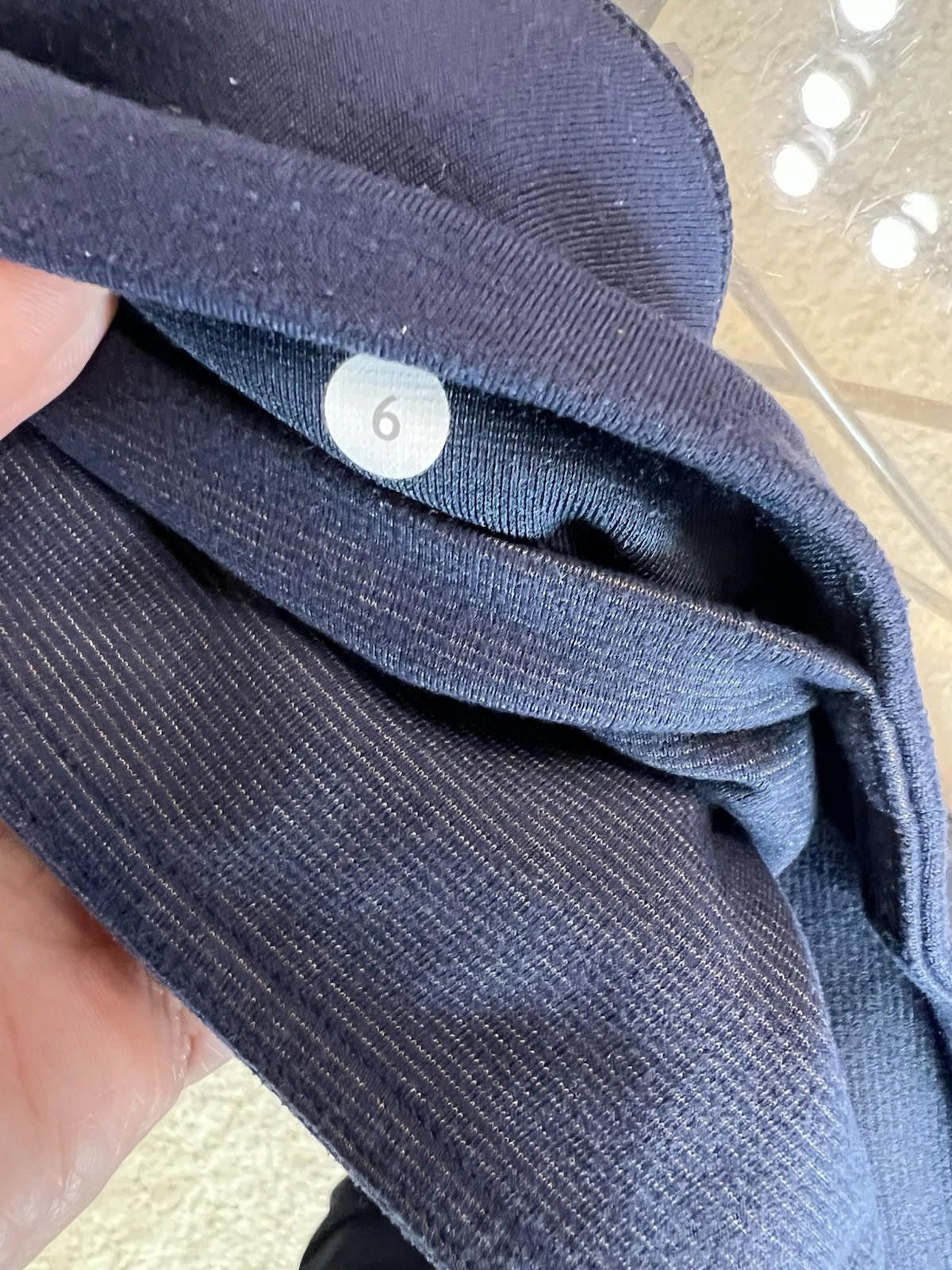Designer Lululemon Cropped Blue Leggings Size 6 Size 28" / US 6 / IT 42 - 6 Thumbnail