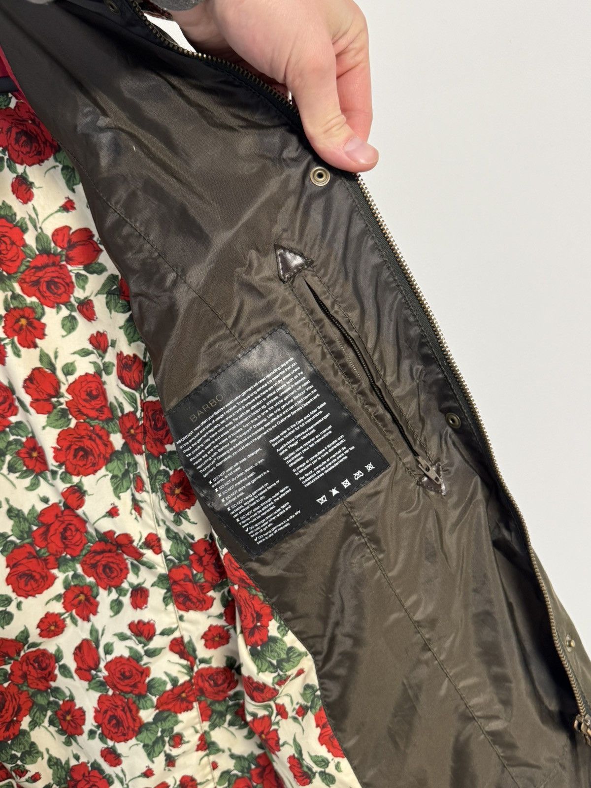 Barbour Barbour Abrosa Beadnell Liberty Rose olive wax jacket USA-10 Size XL / US 12-14 / IT 48-50 - 13 Thumbnail