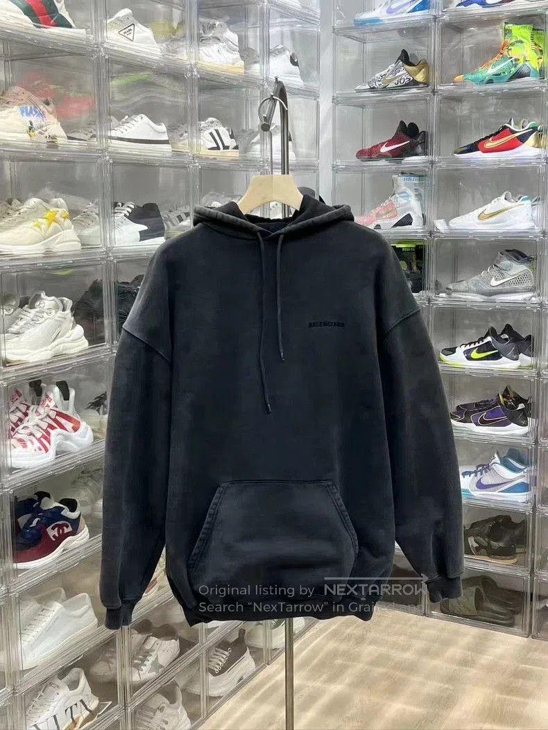 Balenciaga Balenciaga Distressed Embroidered Hoodie XS. Size US XS / EU 42 / 0 - 1 Thumbnail