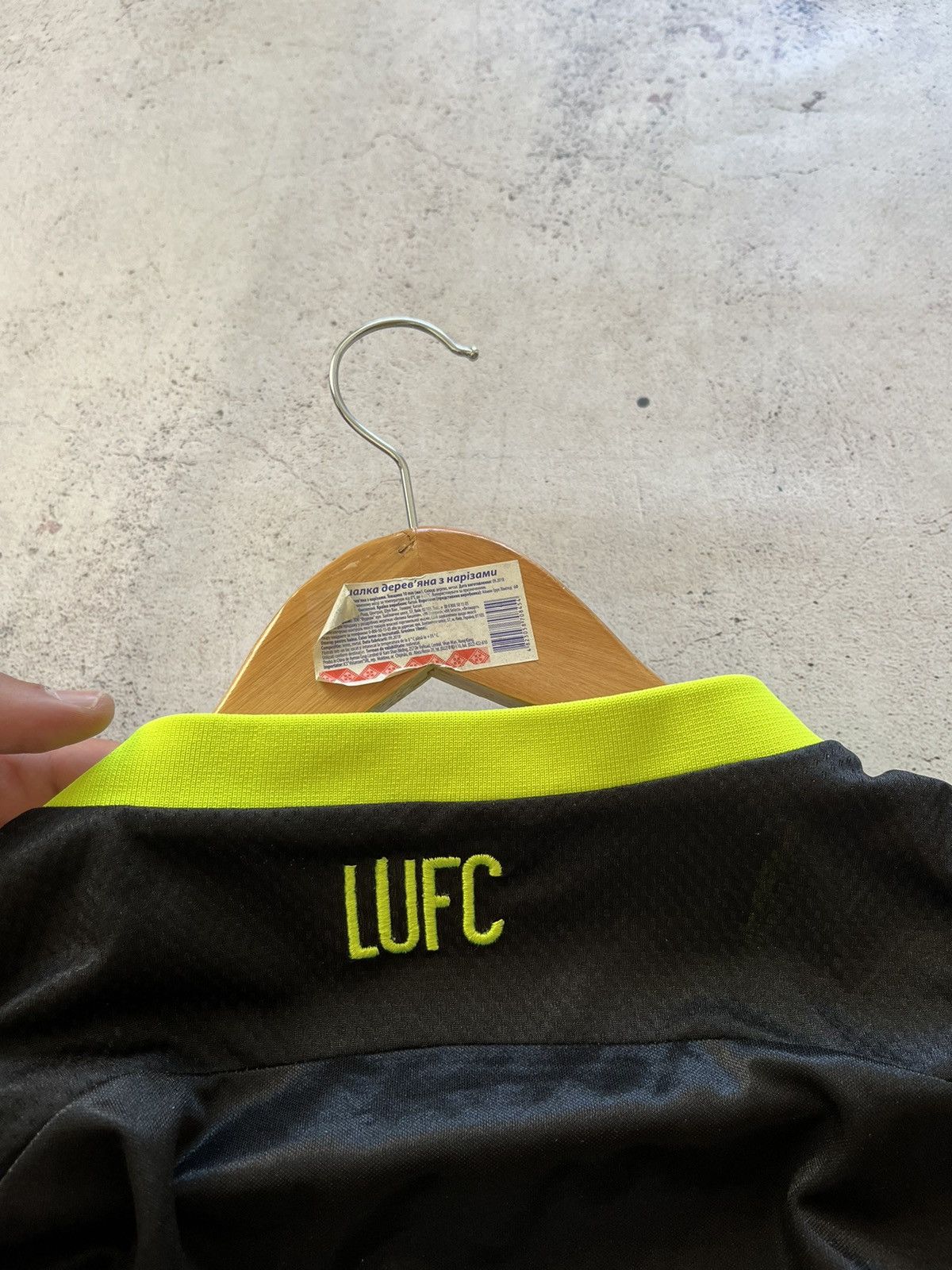 Macron MACRON LEEDS UNITED 2011/2012 AWAY SOCCER JERSEY FOOTBALL Size US XXL / EU 58 / 5 - 6 Thumbnail