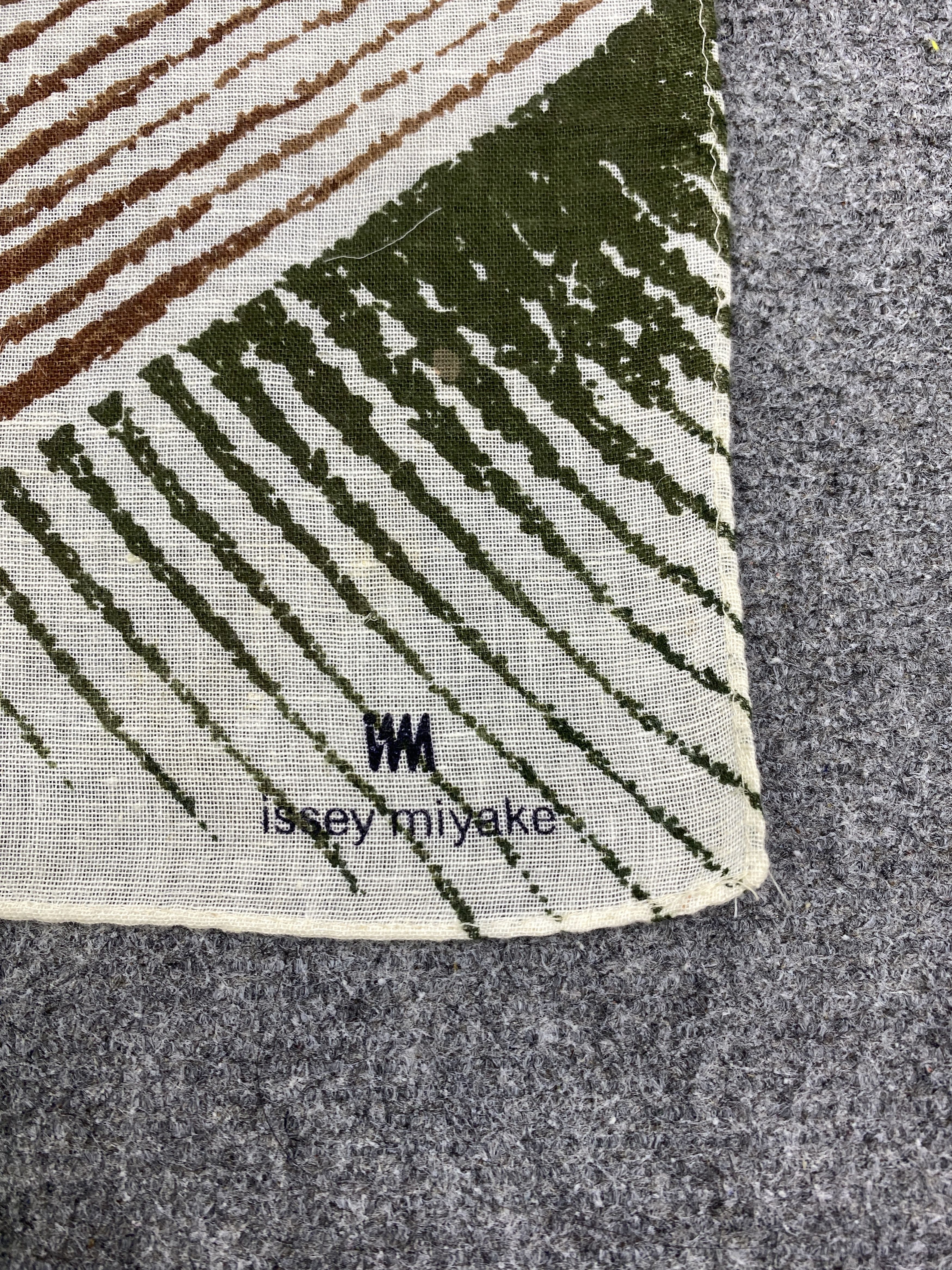 Issey Miyake Vintage Issey Miyake Handkerchief / Neckerchief HKC1034 Size ONE SIZE - 5 Thumbnail