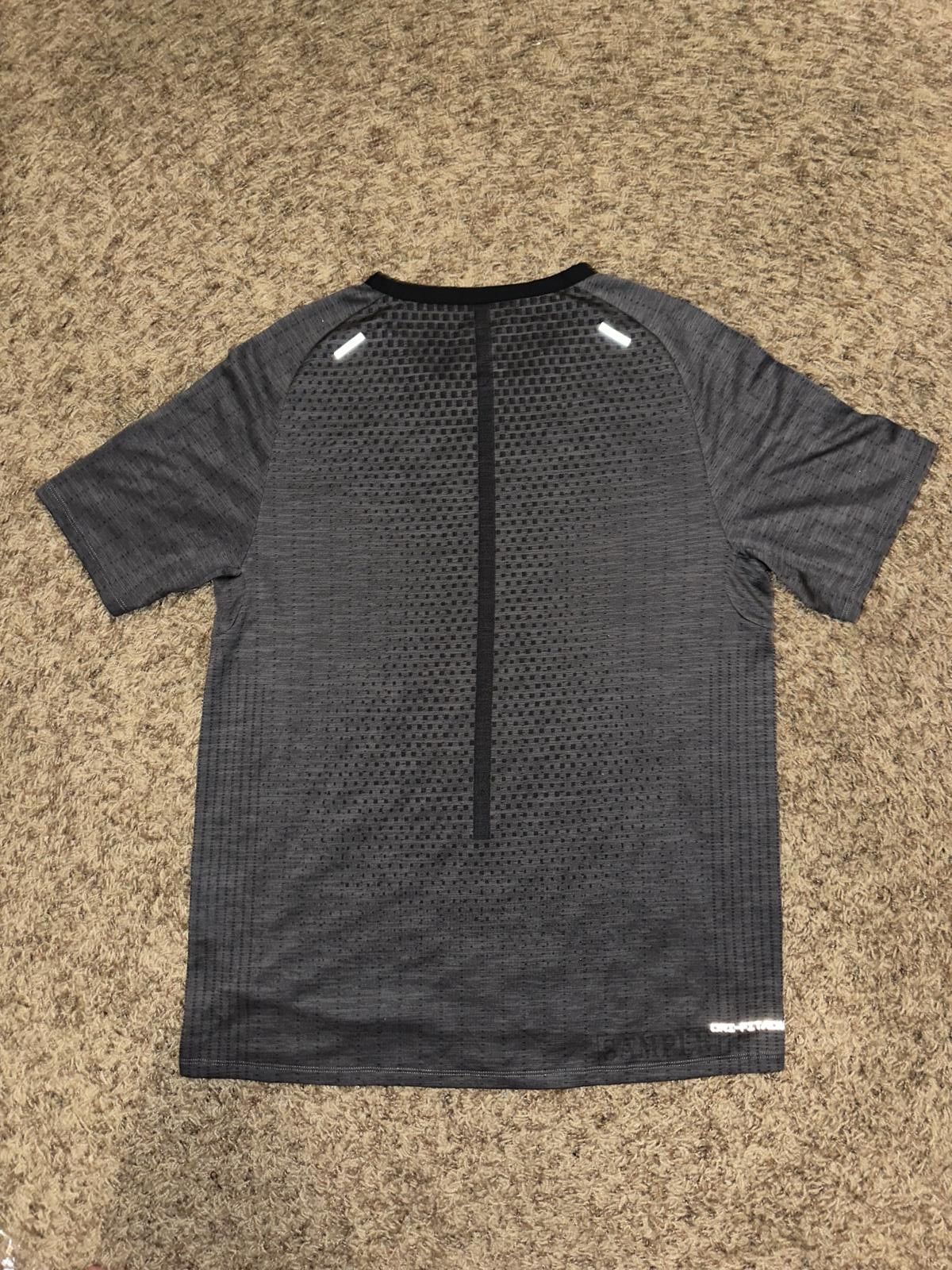 Nike Nike Men’s TechKnit Dri-FIT ADV Short-Sleeve Running Top Sample Size US M / EU 48-50 / 2 - 2 Thumbnail