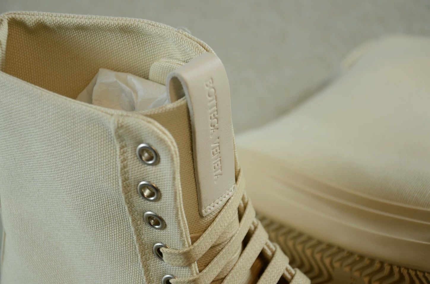 Bottega Veneta BV High-Top Canvas Sneaker Beige/Grey Size US 9 / EU 42 - 5 Thumbnail