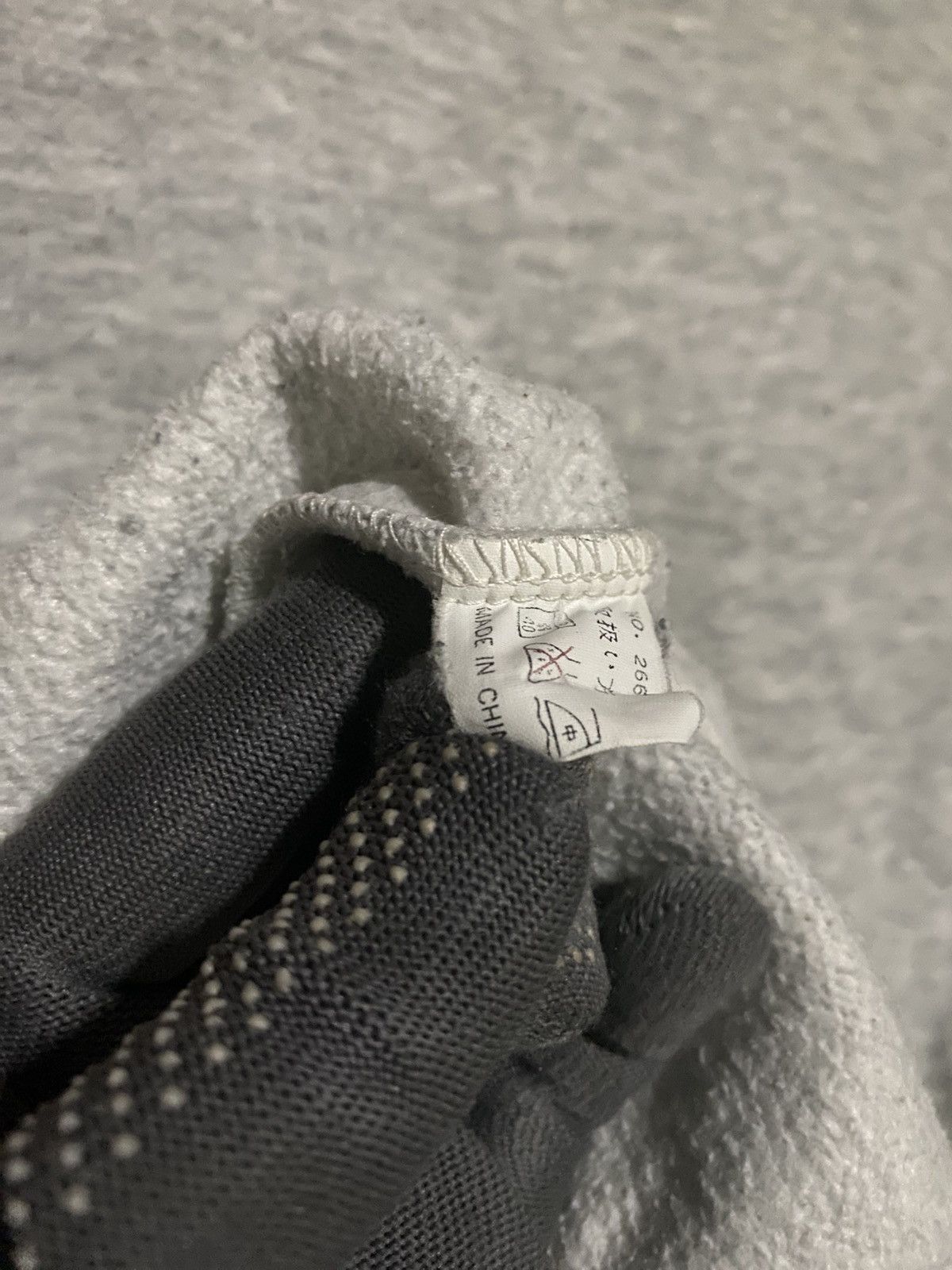 Vintage Vintage Yolors Purple Since 1952 Grey Crewneck Sweatshirt Size US S / EU 44-46 / 1 - 6 Thumbnail