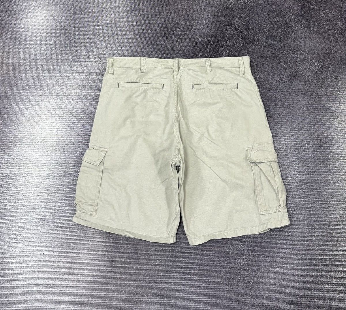 Vintage Vintage Wrangler Y2K Beige USA Work Hype Baggy Cargo Shorts Size US 36 / EU 52 - 2 Thumbnail