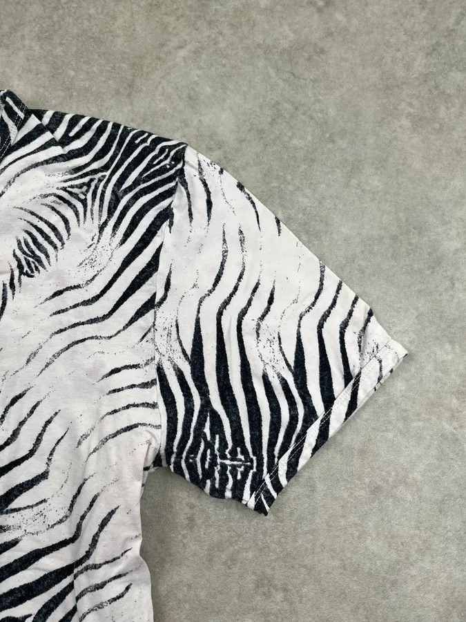 Roberto Cavalli 2000s Roberto Cavalli Black & White Zebra T-Shirt Size US S / EU 44-46 / 1 - 7 Thumbnail