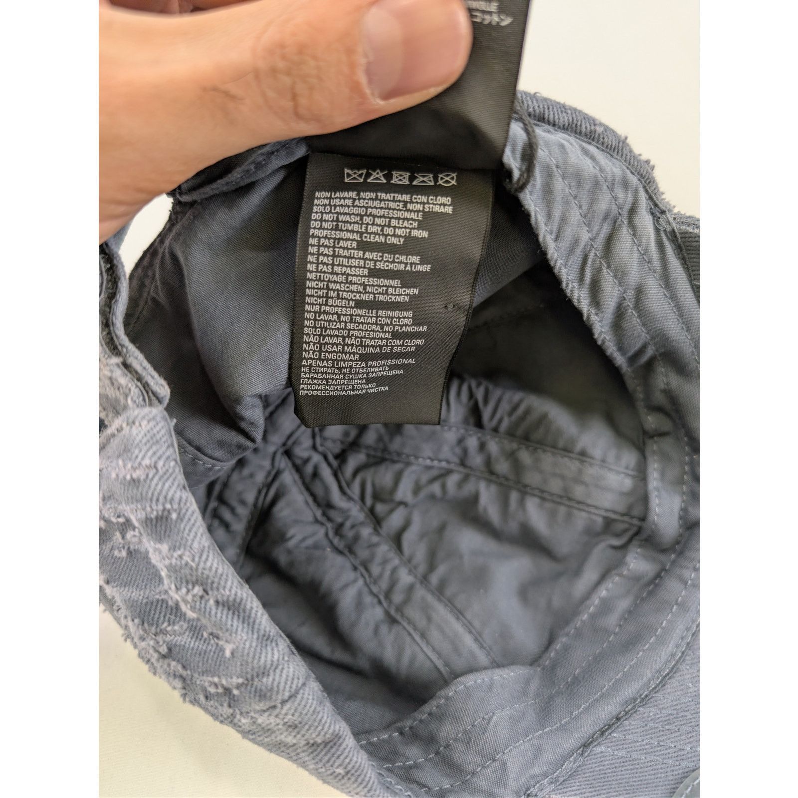Balenciaga o1rshd1 Size: OS / Cotton Drill Cap / Hat Notched Laser Blue Size ONE SIZE - 13 Thumbnail