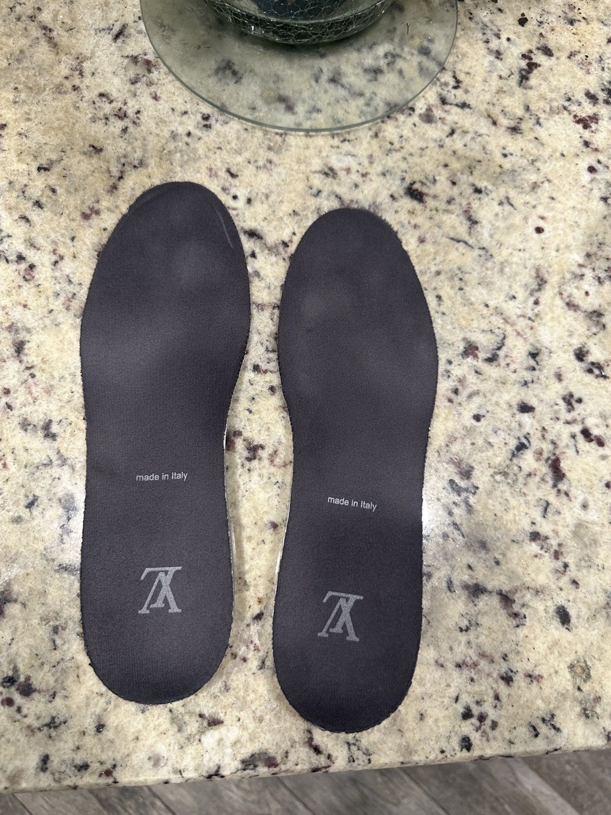 Louis Vuitton LOUIS VUITTON GREY WOOL BLACK LOW TOP TRAINERS SNEAKERS Size US 6.5 / EU 39-40 - 17 Thumbnail