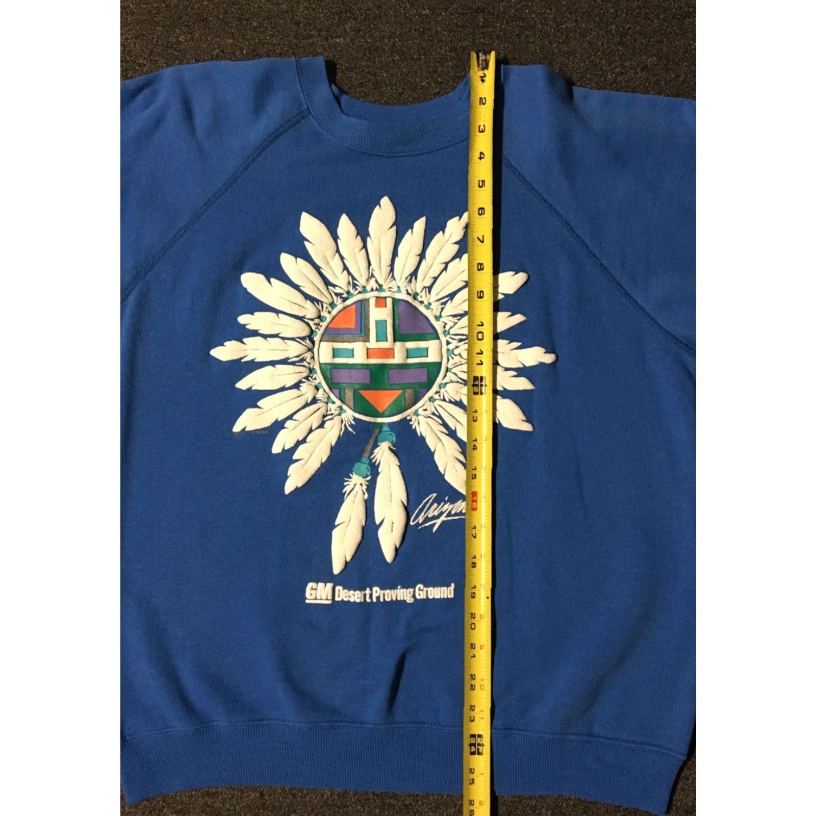 Vintage VINTAGE General Motors Sweatshirt Desert Proving Ground Arizona Native Feather Mask 90s GM Western, Southwestern, Tribal Blue M Size US M / EU 48-50 / 2 - 5 Thumbnail