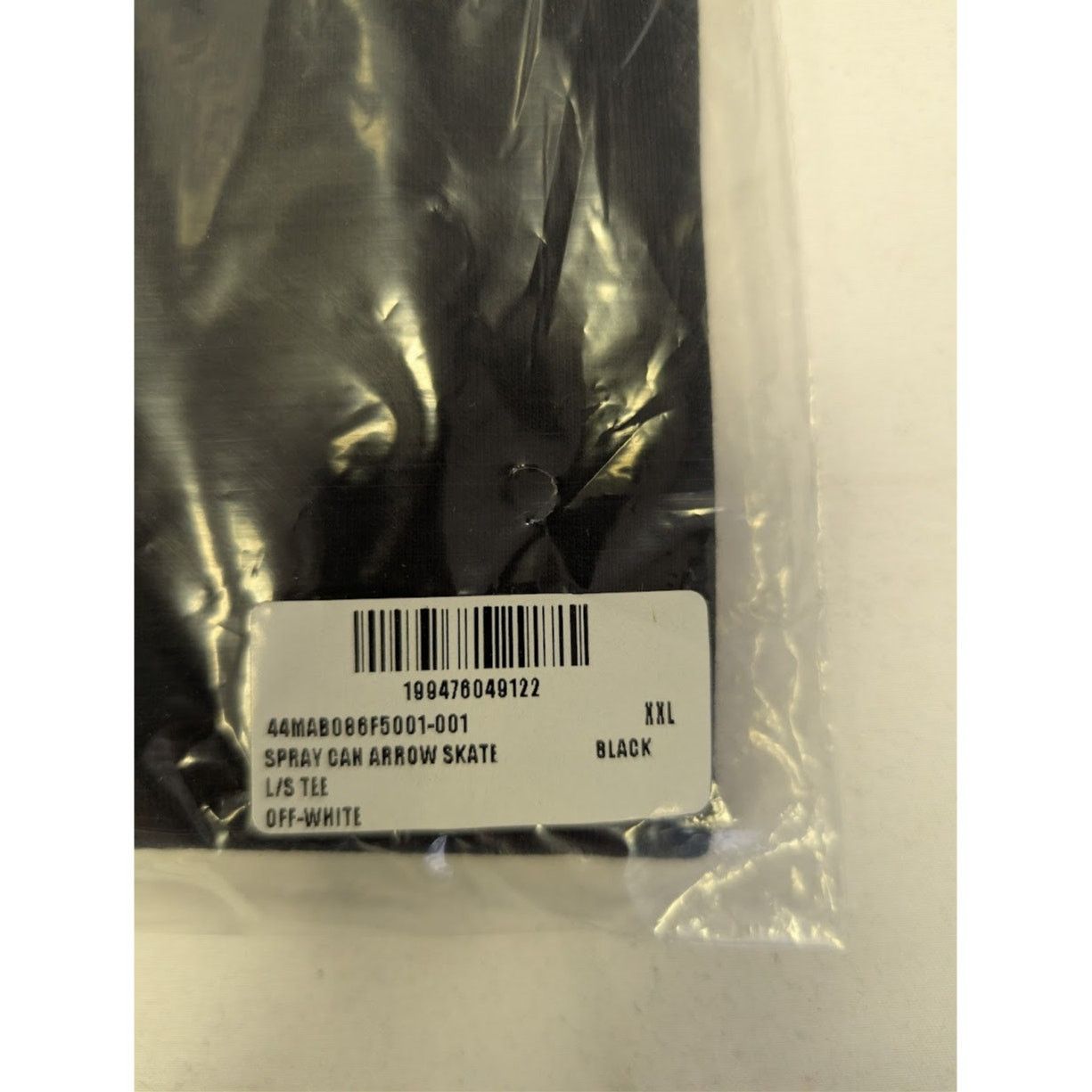 Off-White o1rshd1 Spray Can Arrow Skate L/S T-Shirt in Black Size US XXL / EU 58 / 5 - 21 Thumbnail