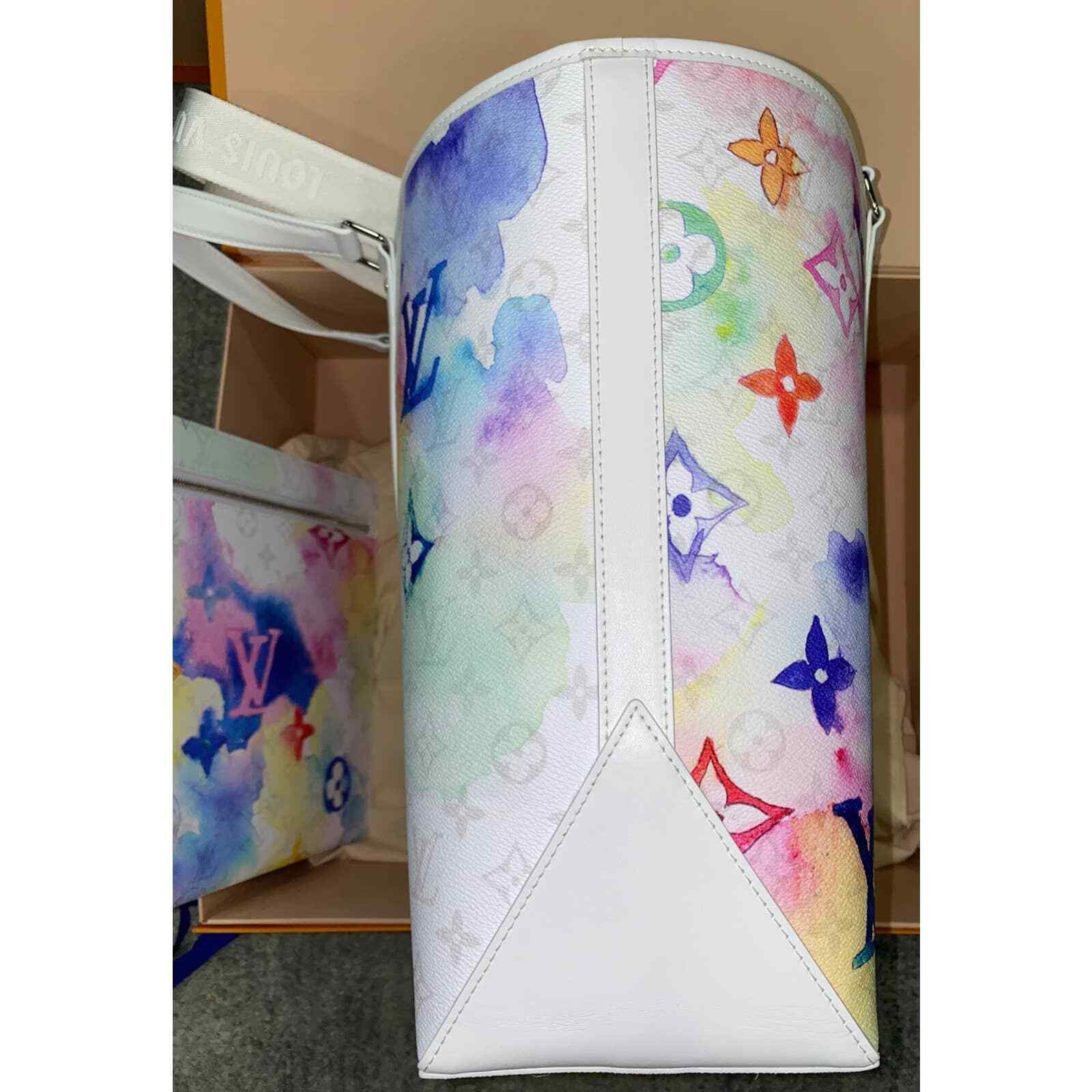 Louis Vuitton Louis Vuitton Watercolor Monogram Logo Shoulder Bag Size ONE SIZE - 9 Thumbnail