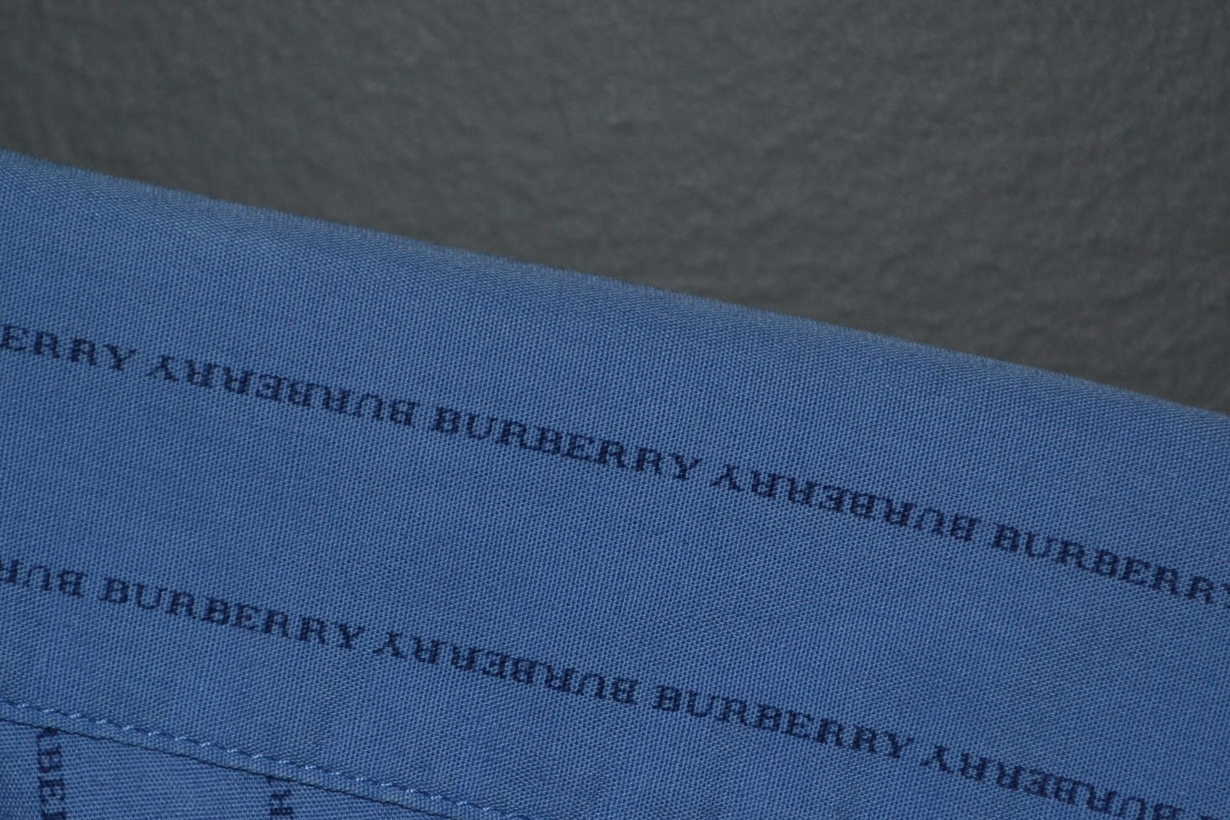 Burberry Burberry Vintage UK Spellout Monogram Blue Shirt 17 43 L-XL Size US L / EU 52-54 / 3 - 4 Thumbnail