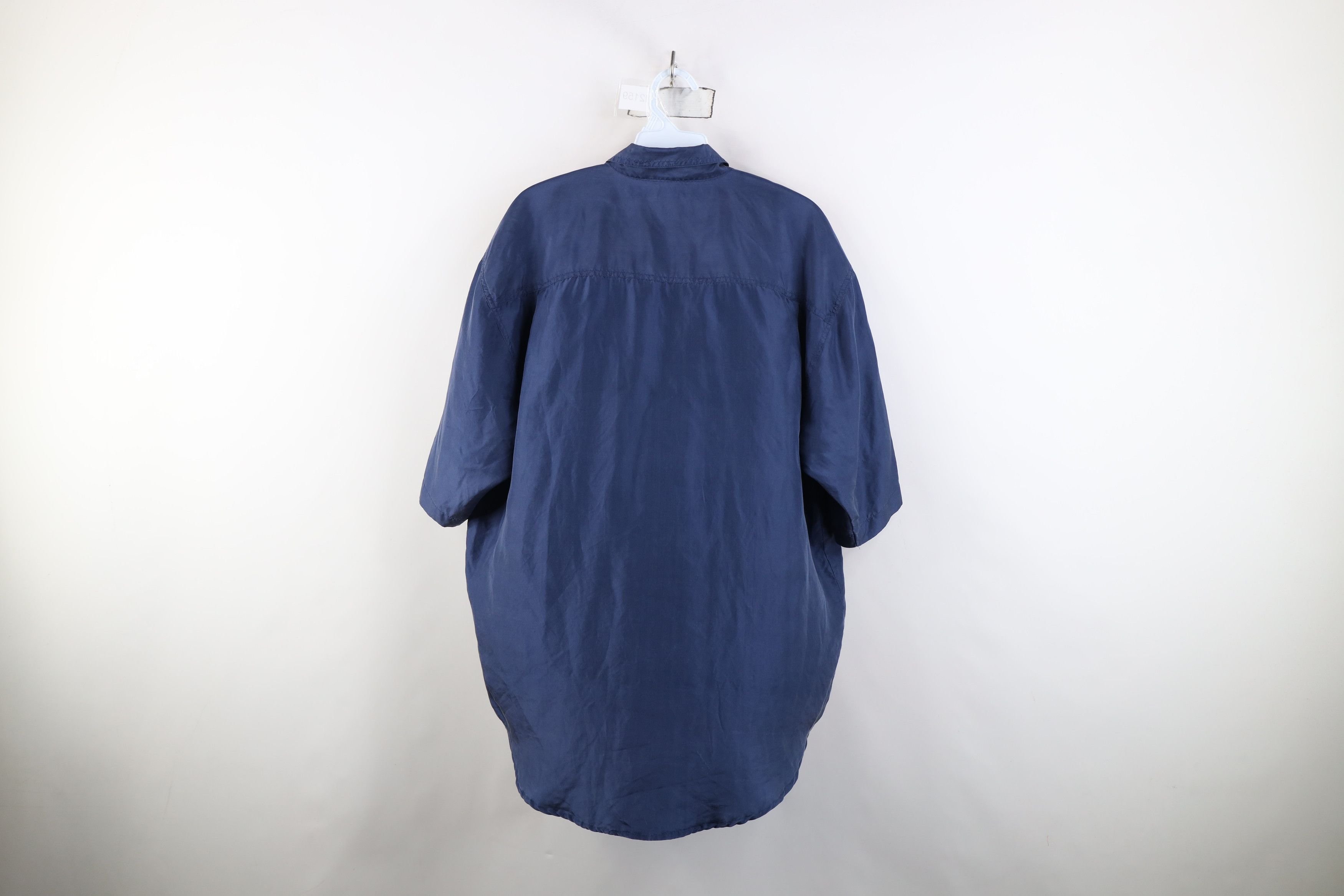 Vintage Vintage 90s Streetwear Silk Short Sleeve Button Shirt Blue Size US S / EU 44-46 / 1 - 11 Thumbnail