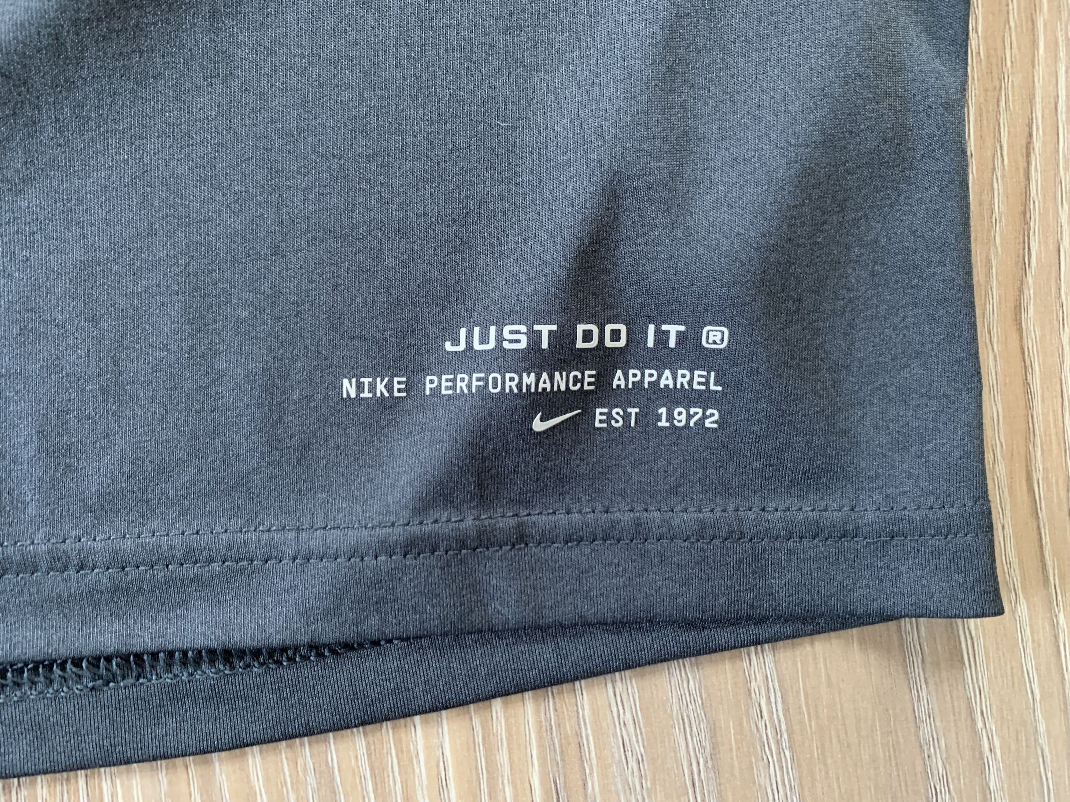 Nike Nike Dri-Fit Big Swoosh Training T Shirt Size US XXL / EU 58 / 5 - 6 Thumbnail