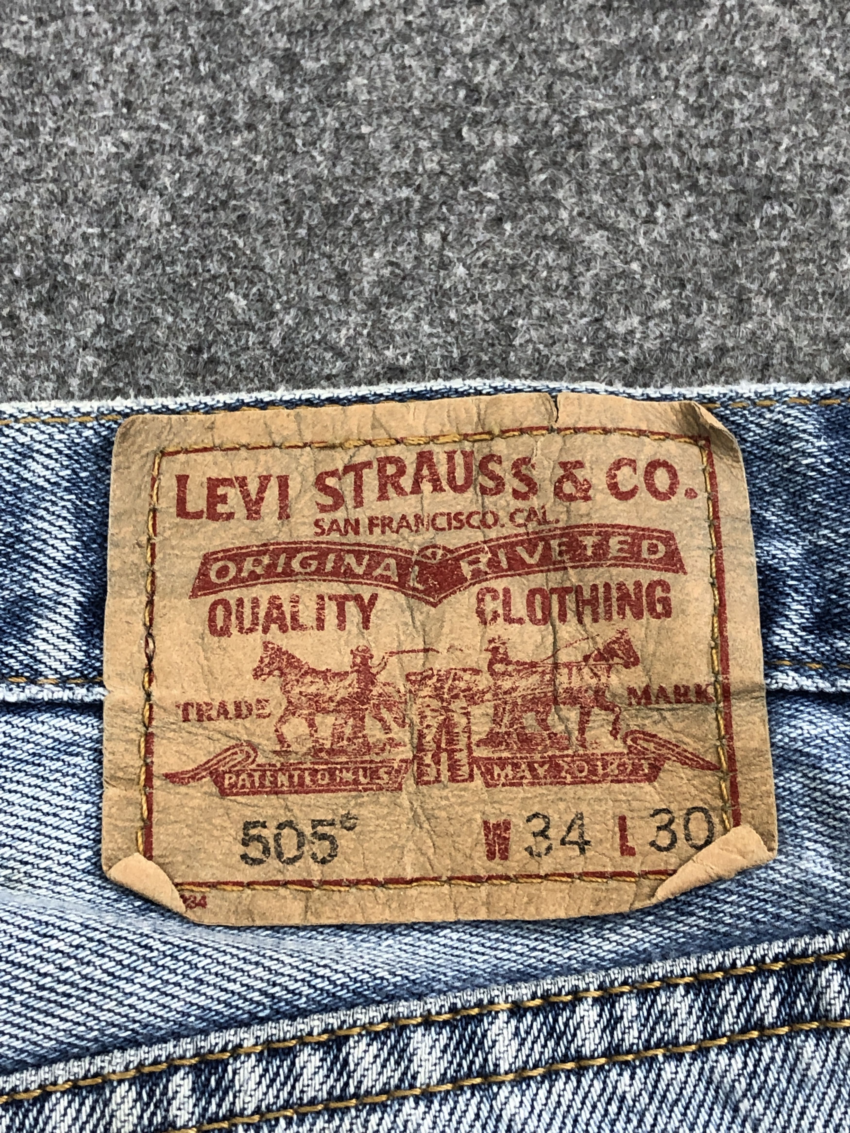 Levi's Vintage Distressed Levis 505 Light Wash Jeans DP2528 Size US 33 - 5 Thumbnail