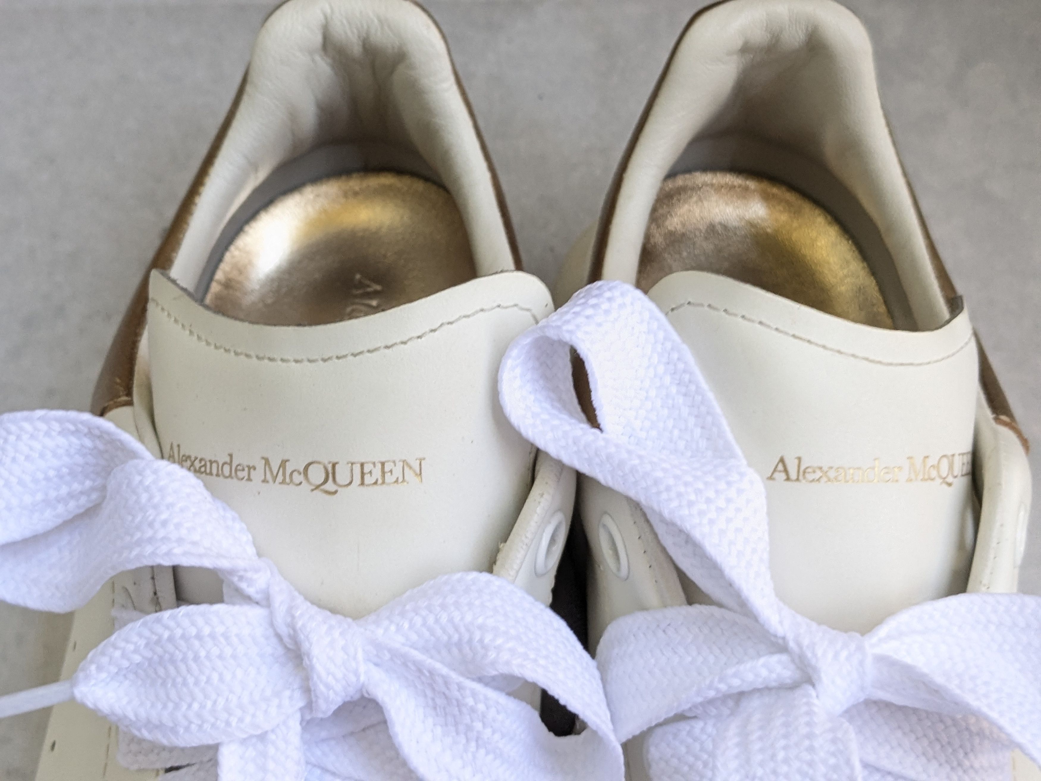 Alexander McQueen Alexander McQueen Oversized Larry Sneakers White Gold 12 45 Size US 12 / EU 45 - 3 Thumbnail