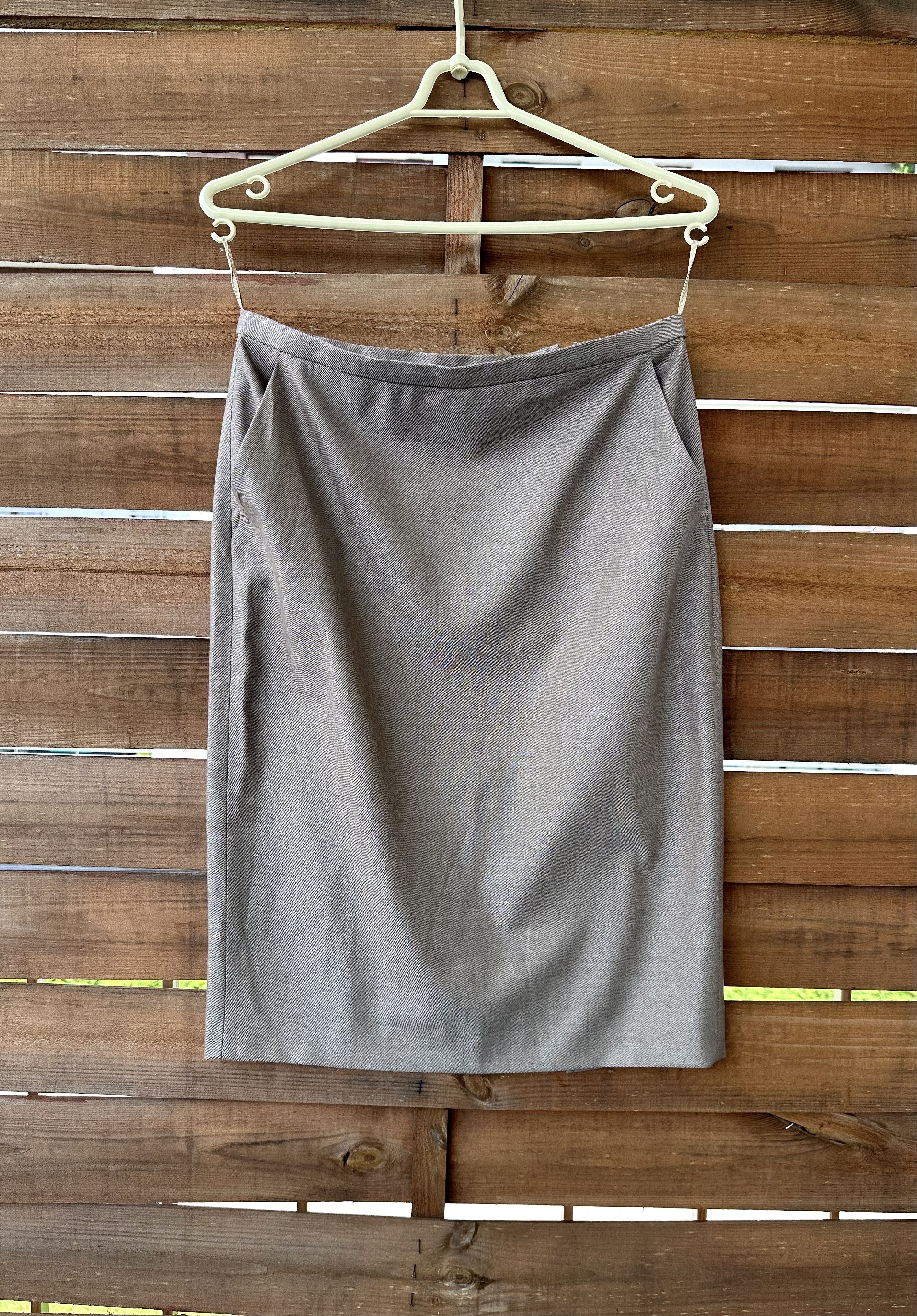 Max Mara Max Mara wool midi skirt italy s. 40 Size 27" / US 4 / IT 40 - 1 Thumbnail