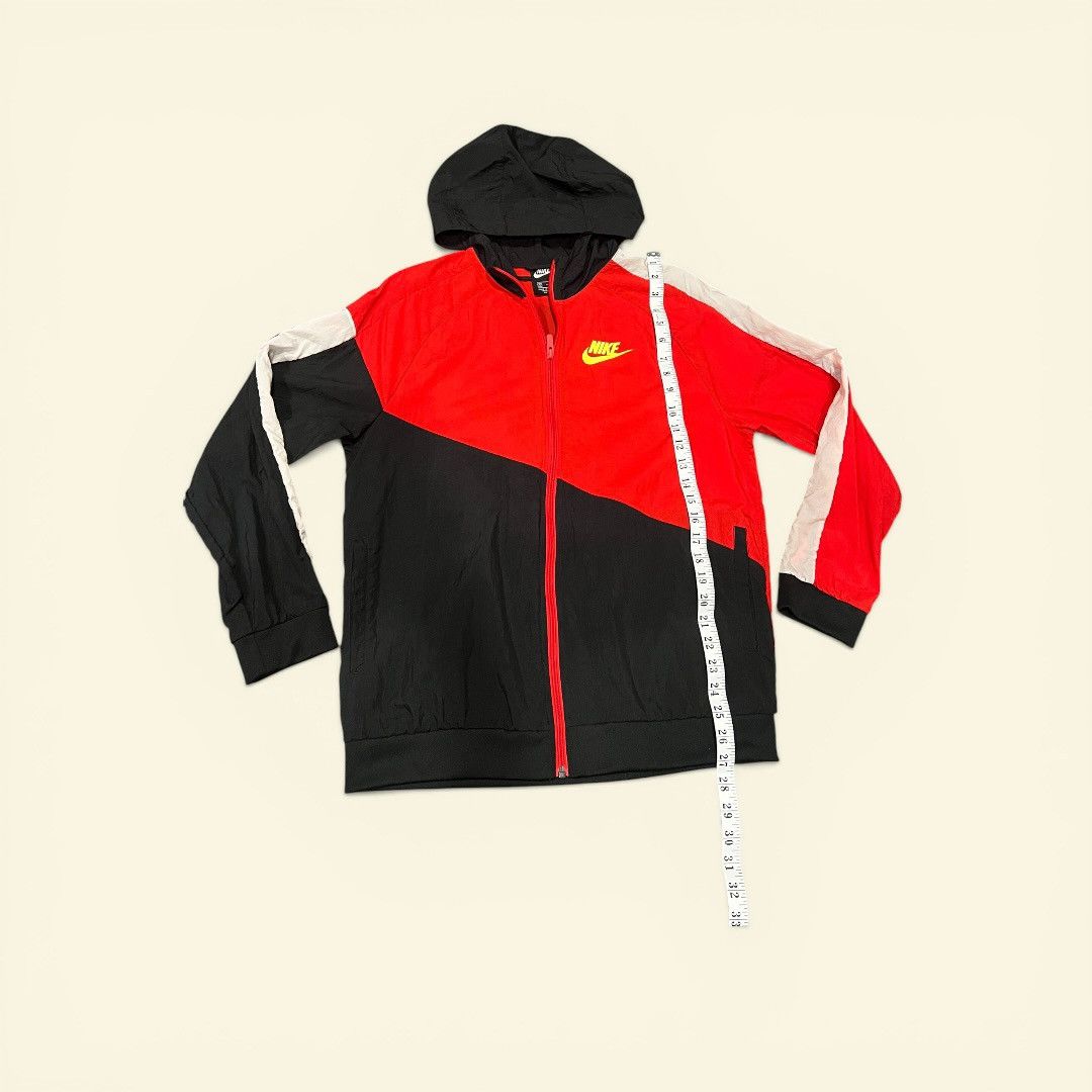 Nike 90’s Vintage Lightweight Red & Black Spray Jacket (Mens XL) Size US XL / EU 56 / 4 - 4 Thumbnail