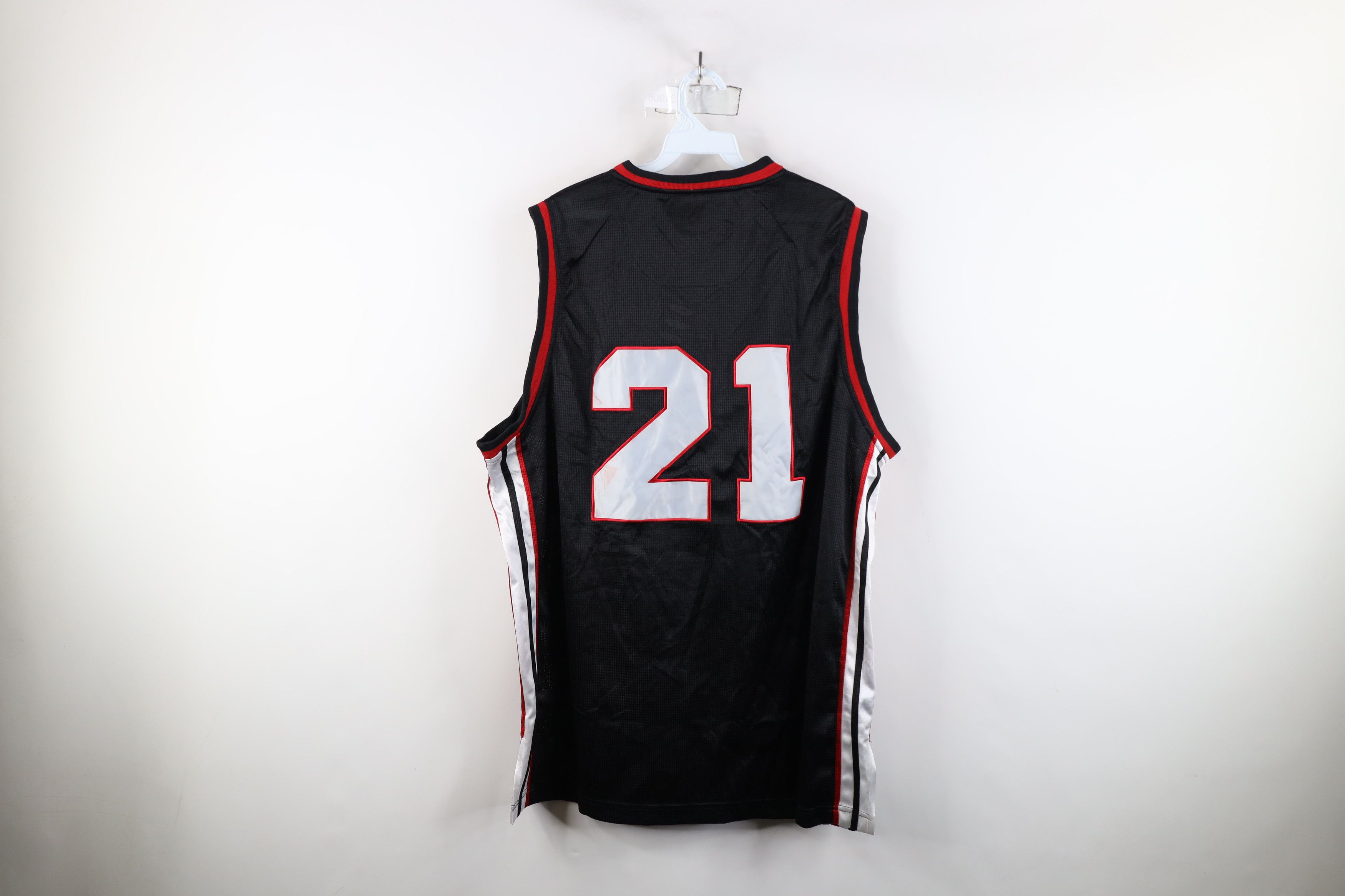 Vintage Deadstock Vintage 90s Y2K Streetwear Basketball Jersey Size US XL / EU 56 / 4 - 13 Thumbnail