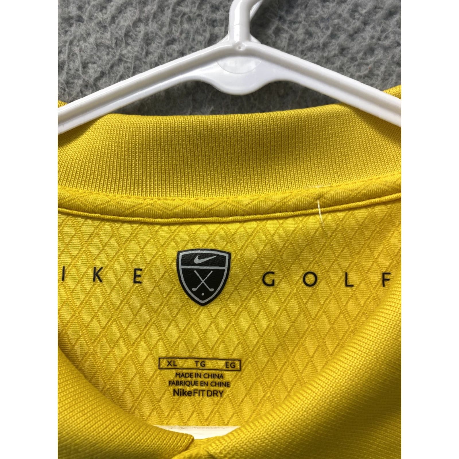 Under Armour Under Armour Polo Golf XL Men's Adult Short Sleeve Yellow Polyester 111-26 / 111-26 Golf Nike Product Line Blue? Size US XL / EU 56 / 4 - 3 Thumbnail