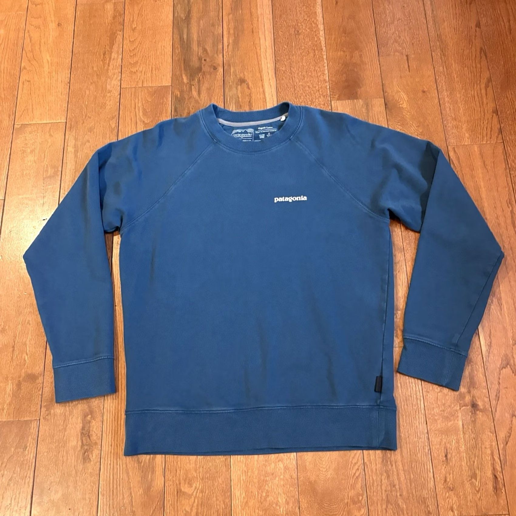 Patagonia Patagonia Sweatshirt Mens Small Blue P-6 Logo Organic Crew STY39603 Size US S / EU 44-46 / 1 - 3 Thumbnail