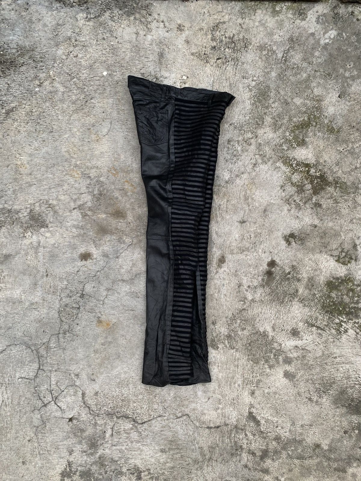 Other Emilio bautista leather textured pant Size US 30 / EU 46 - 2 Thumbnail