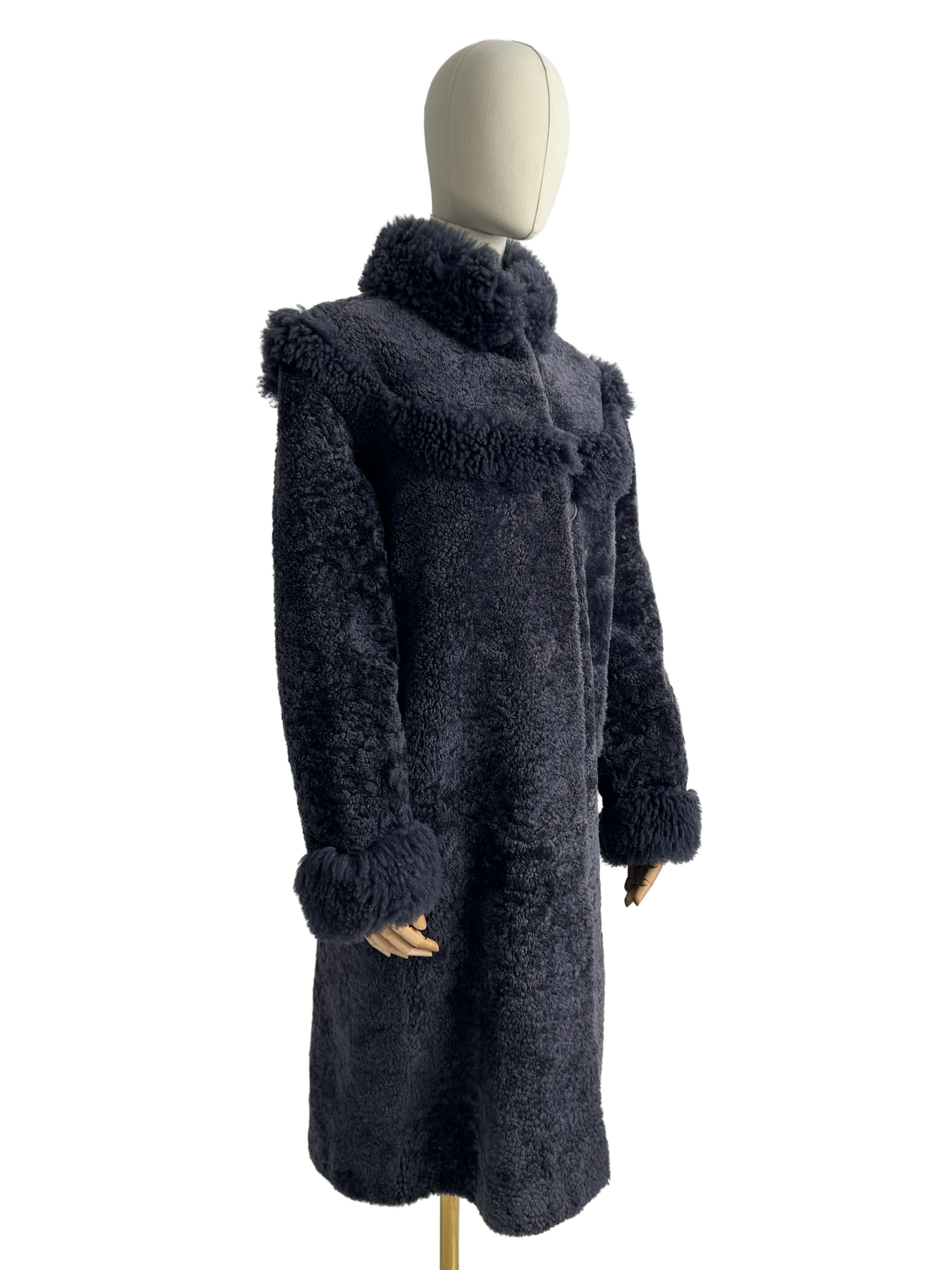 Vintage Vintage Real Sheepskin Coat Size L / US 10 / IT 46 - 1 Thumbnail