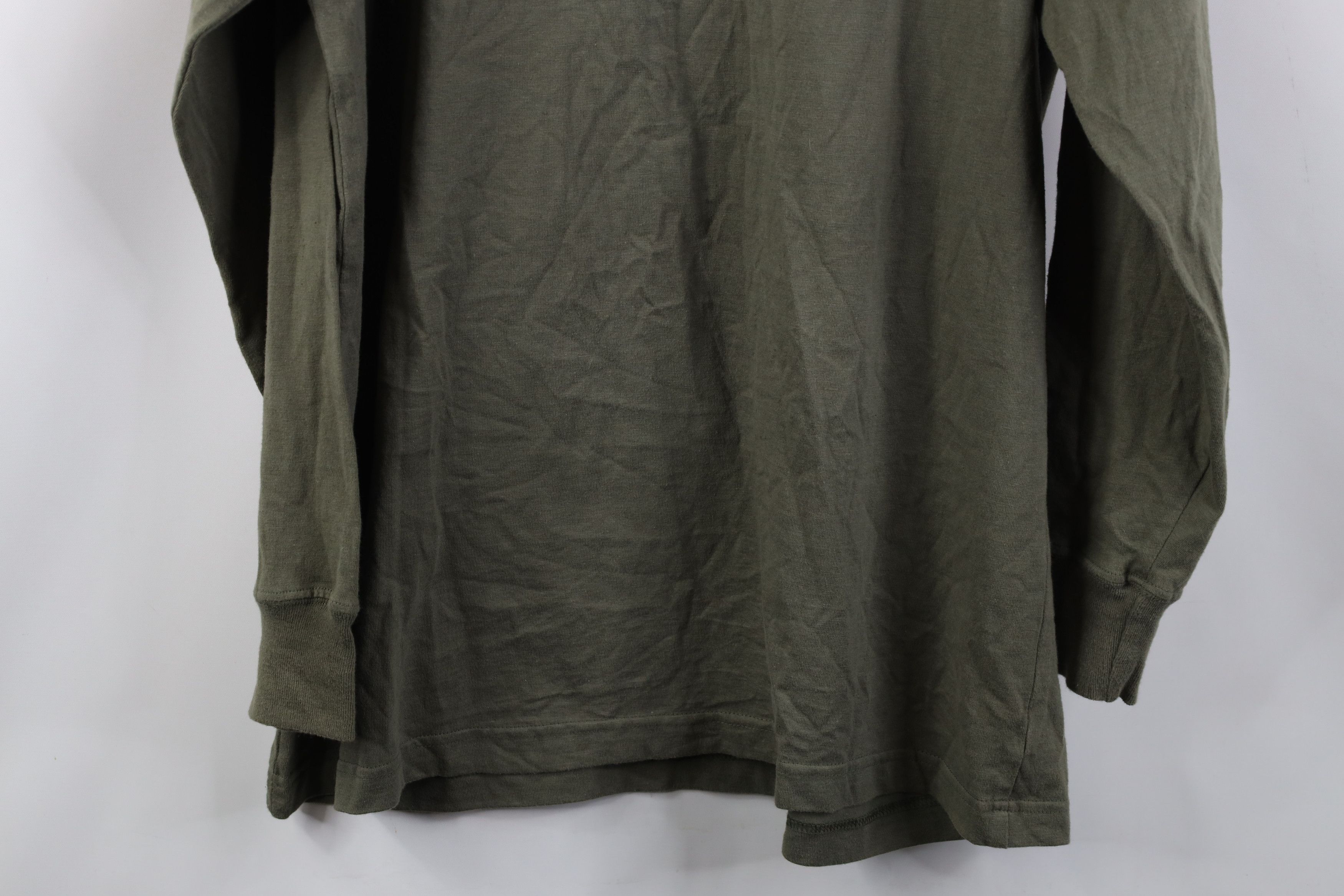 Vintage Vintage 90s Streetwear Long Sleeve V-Neck T-Shirt Green Size US M / EU 48-50 / 2 - 12 Thumbnail