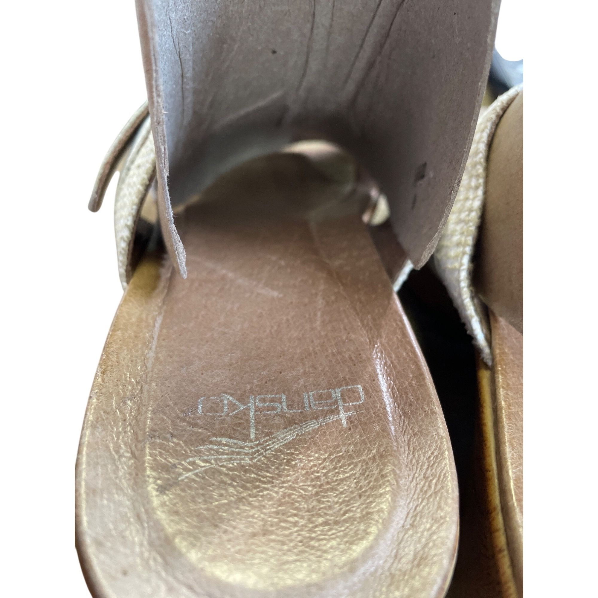 Dansko Dansko Womens White Leather Wedge Heel Sandals Size 8.5/40 S Size US 8.5 / IT 38.5 - 8 Thumbnail
