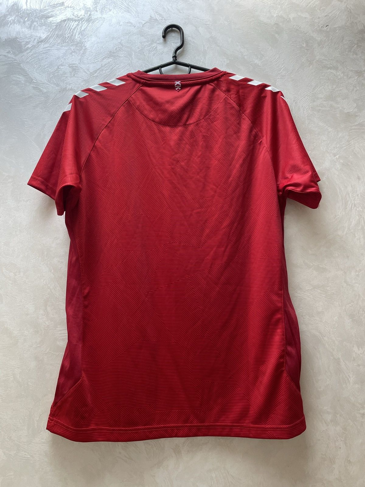 Hummel Denmark Home football shirt 2018/2019 Jersey Soccer Hummel Size US L / EU 52-54 / 3 - 8 Thumbnail