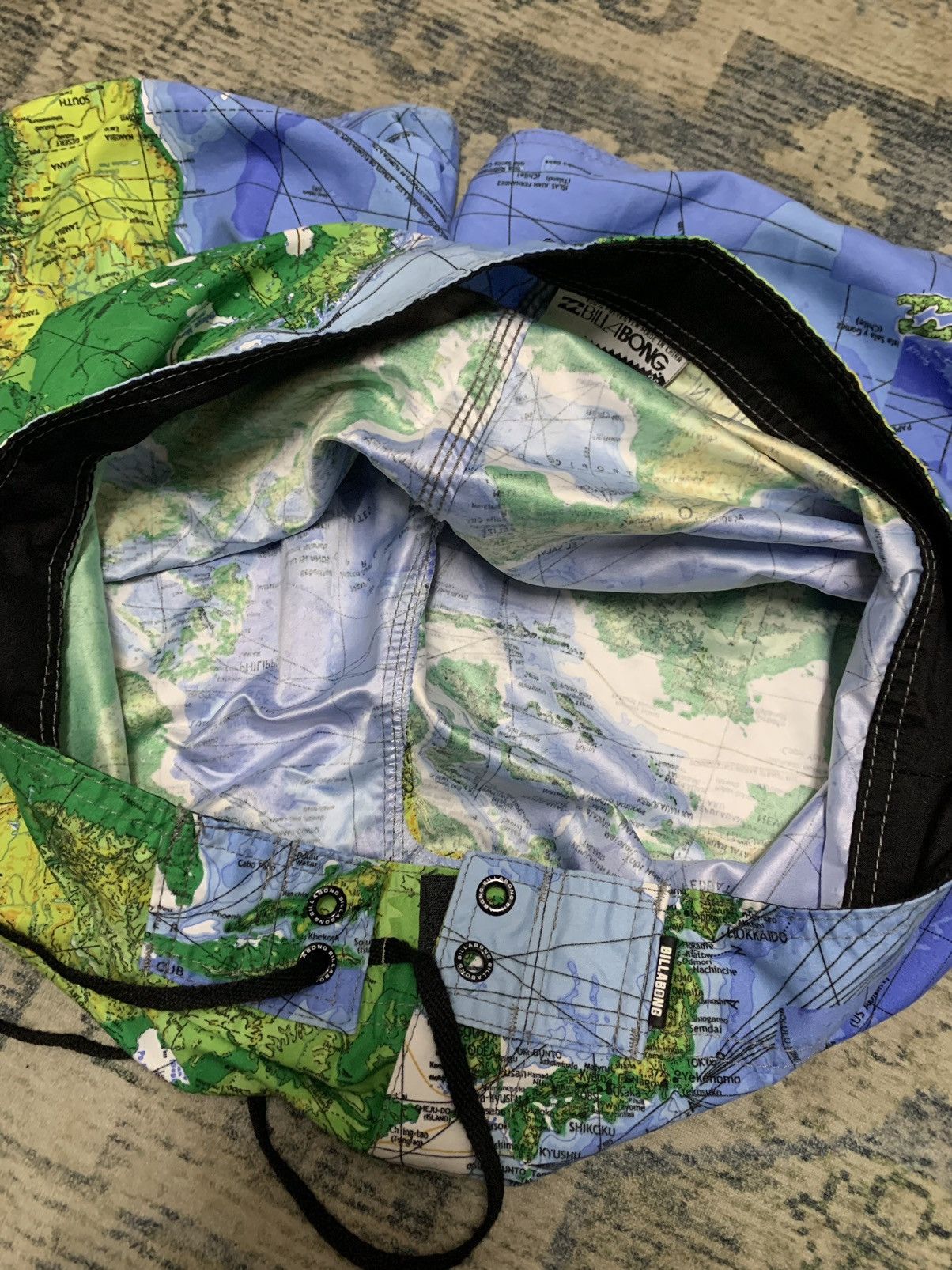 Billabong Billabong World Maps Beach Pants Size US 34 / EU 50 - 13 Thumbnail