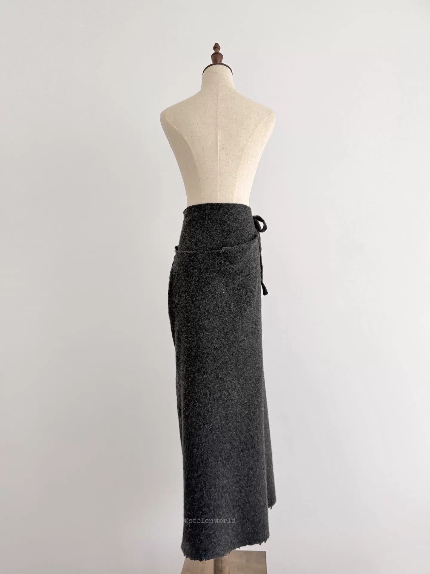 Comme des Garcons Comme des Garçons 1994 AW Fulled Wool Tie Waist Midi Skirt M Size 27" / US 4 / IT 40 - 4 Thumbnail