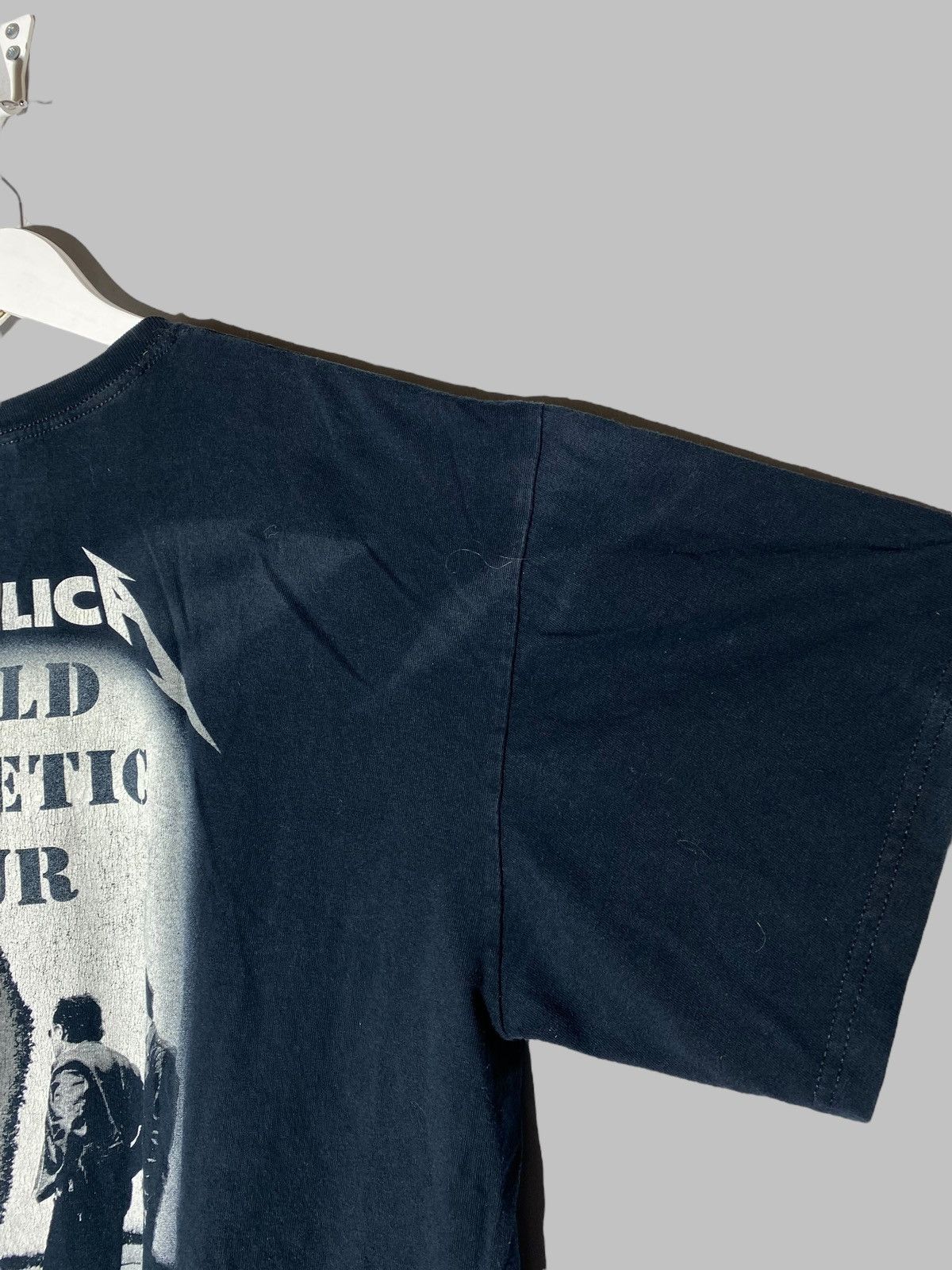 Band Tees 🔥 METALLICA WORLD MAGNETIC TOUR TEE 2000s METAL BAND Size US XL / EU 56 / 4 - 17 Thumbnail