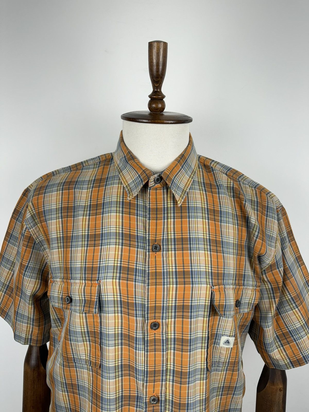 Nike ACG × Vintage Men’s Vintage Nike ACG Short Sleeve Shirt size XL Size US XL / EU 56 / 4 - 2 Thumbnail