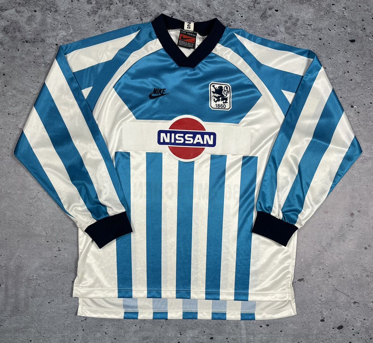 image of Munchen 1860 Nike Premier 90's Football Jersey, Men's (Size XL)