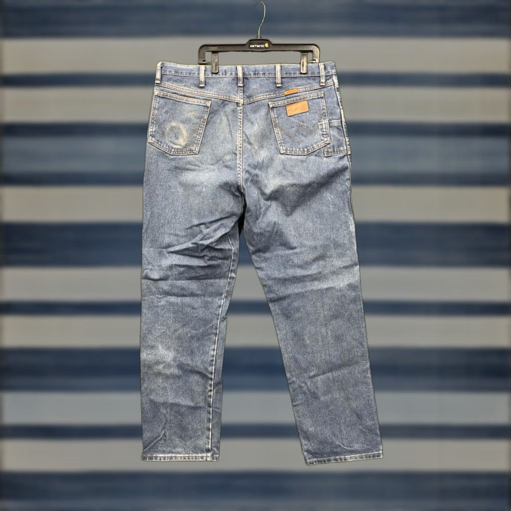 Wrangler Wrangler Jeans Mens 40x34 Riggs Blue Medium Wash Denim Work Wear Streetwear Size US 40 / EU 56 - 1 Thumbnail