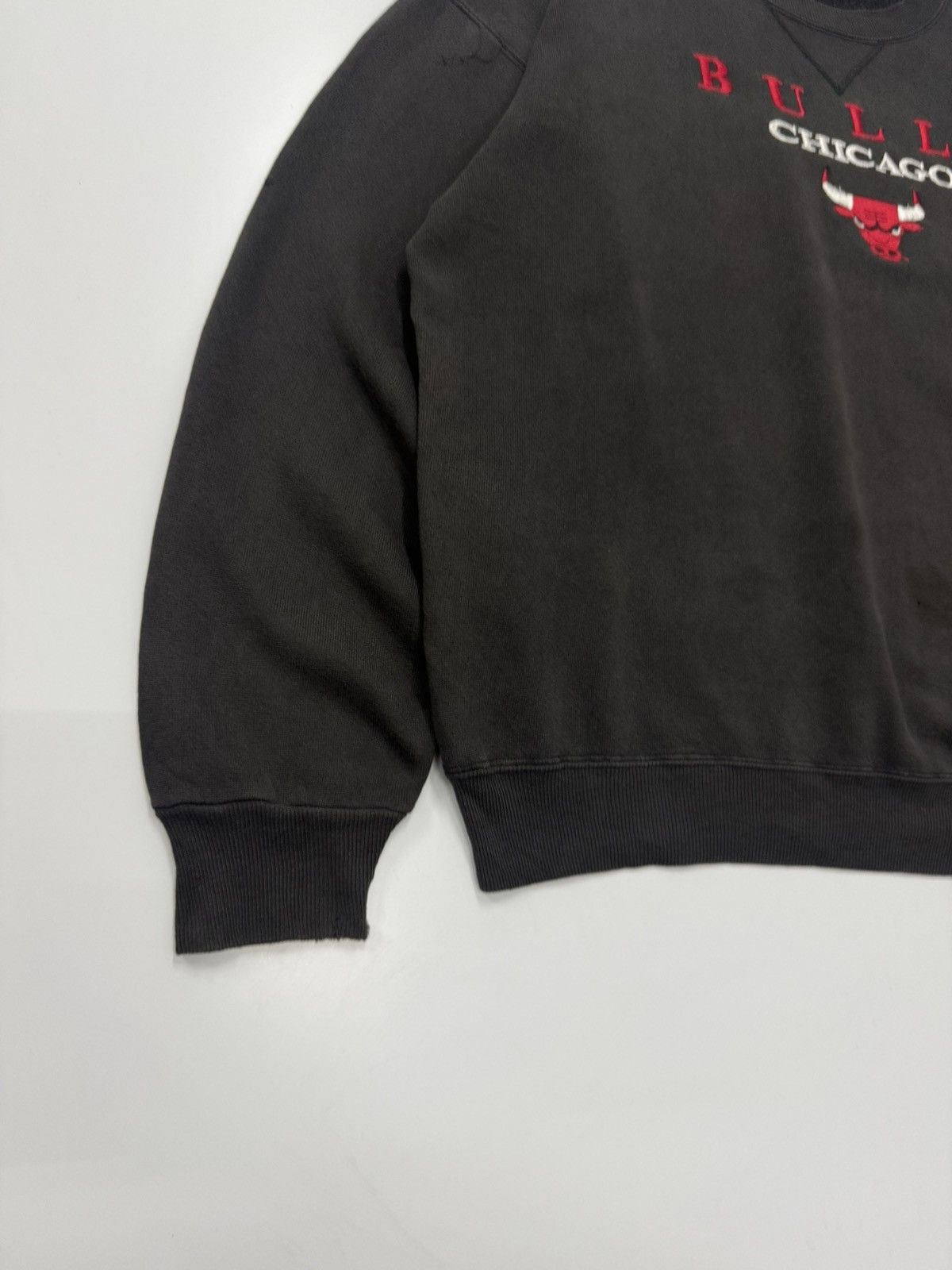 Vintage 🔥 Vtg 90s Faded Salem NBA Chicago Bulls USA Embroided Logo Size US L / EU 52-54 / 3 - 3 Thumbnail