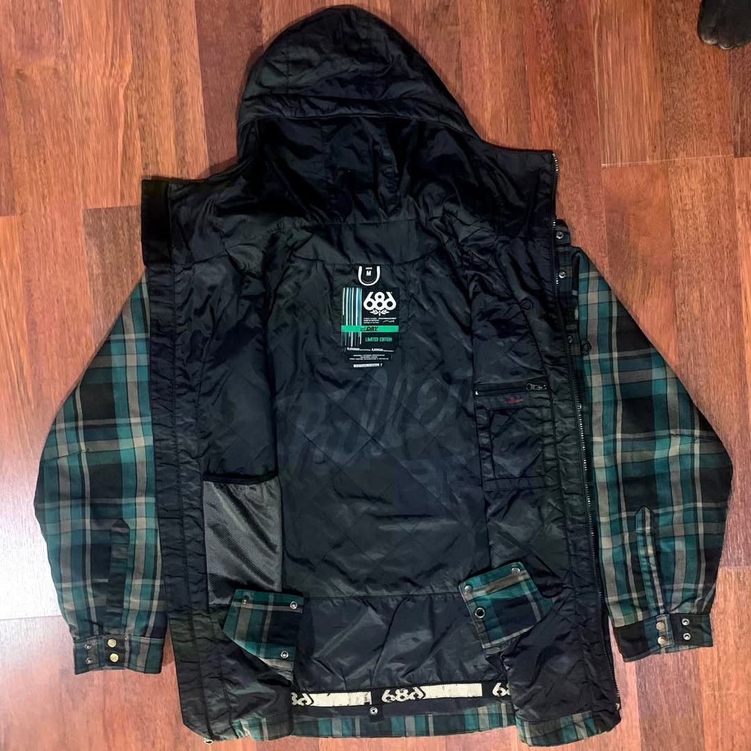 686 × Fallen 686 X Fallen Outdoor Snowboard Jacket Size US M / EU 48-50 / 2 - 2 Thumbnail