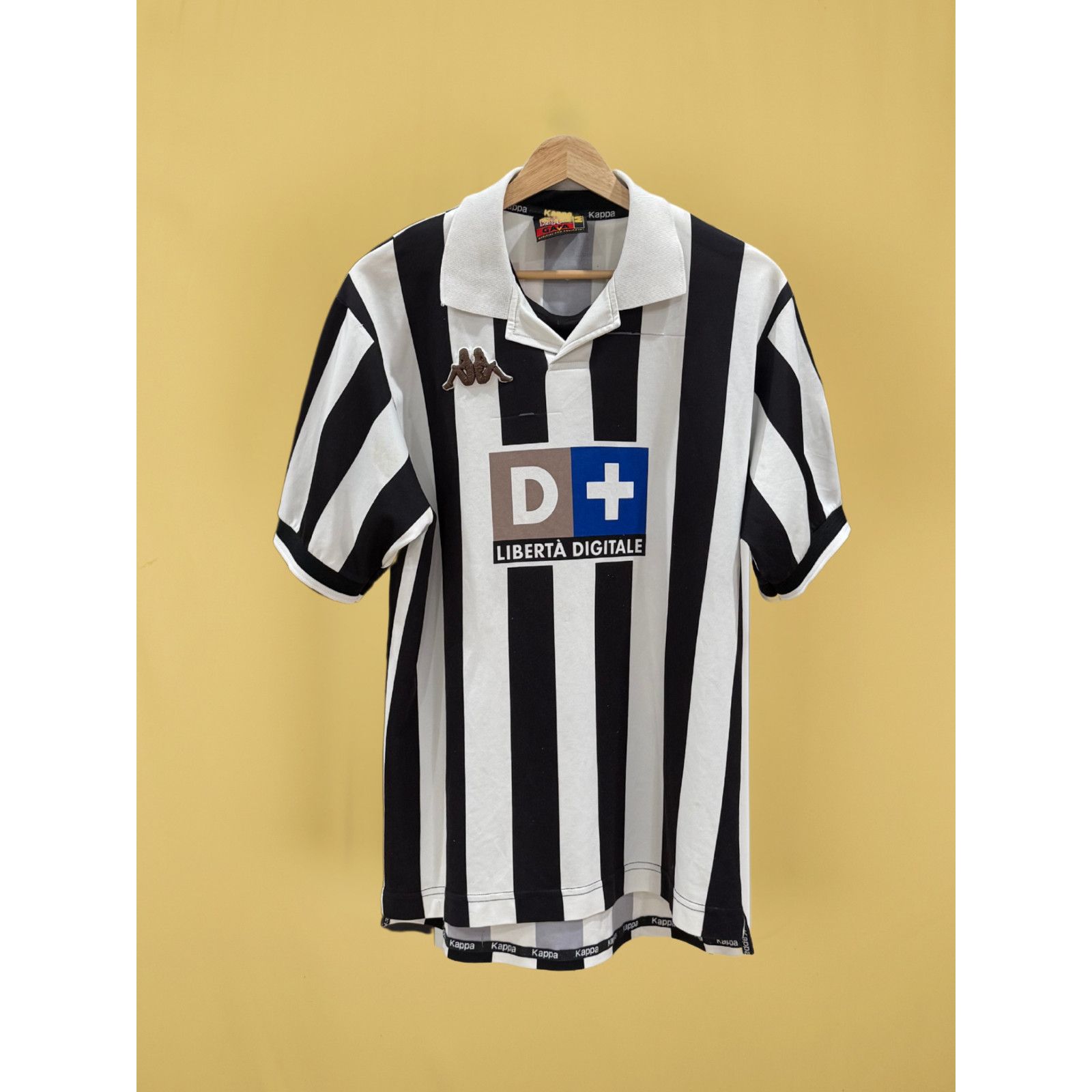 Kappa AUTHENTIC 1998 JUVENTUS Home Del Piero #10 Size M Size US M / EU 48-50 / 2 - 7 Thumbnail