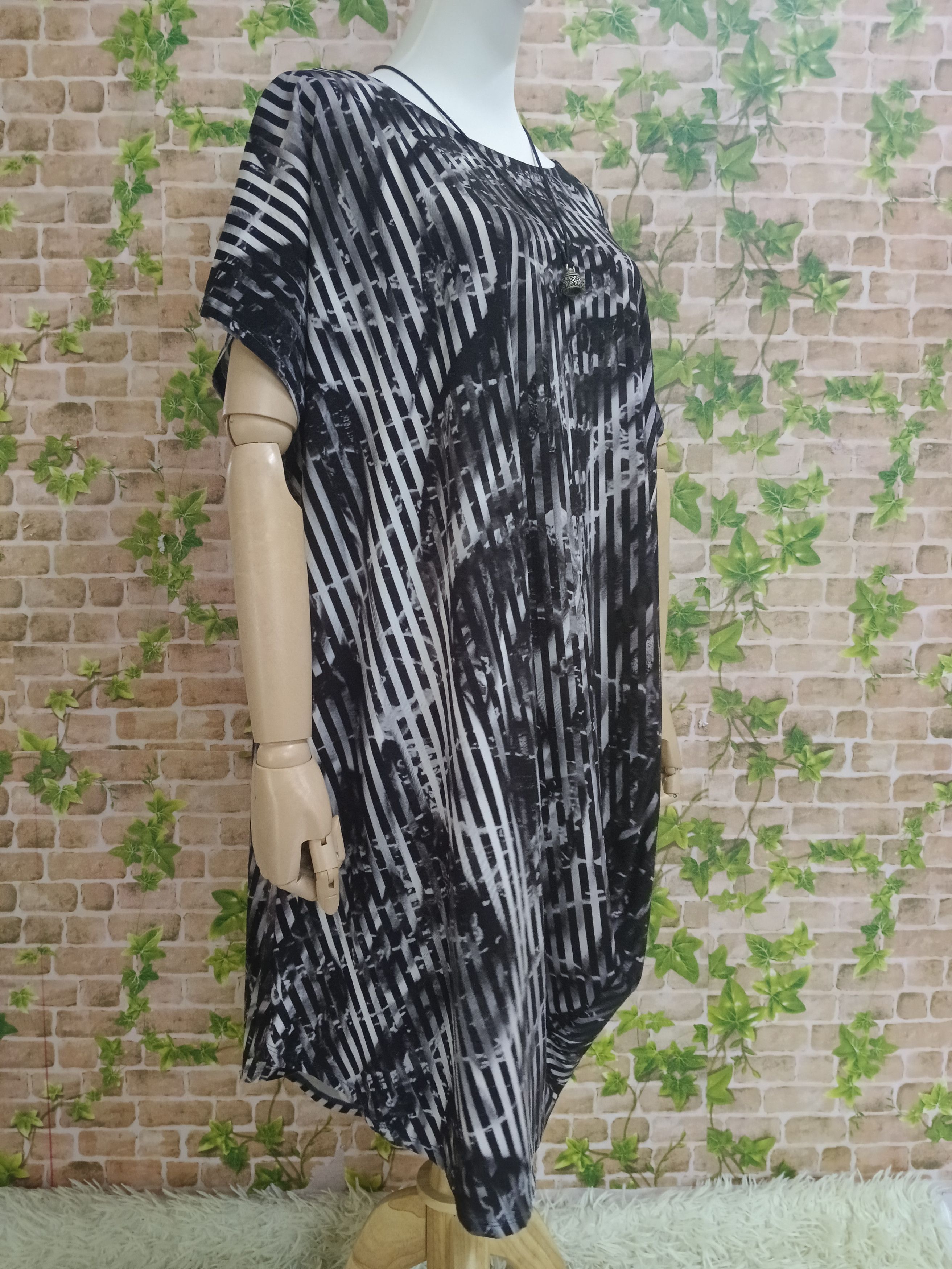 Issey Miyake ISSEY MIYAKE GRAPHIC STRIPE DRAPED TUNIC MID DRESS Size M / US 6-8 / IT 42-44 - 3 Thumbnail