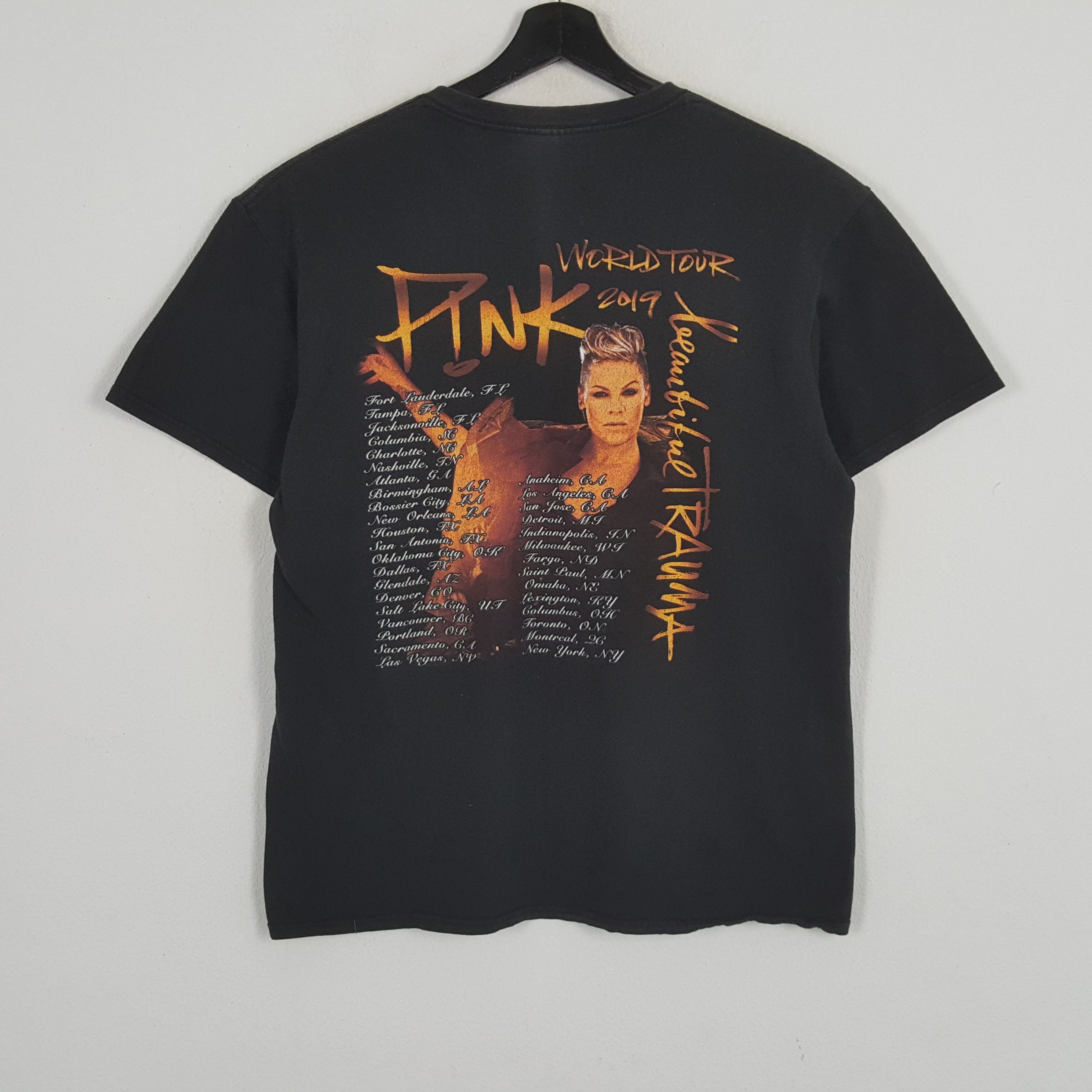 Band Tees × Vintage PINK TRAUMA Singer Music World Tour Tshirt Size US L / EU 52-54 / 3 - 3 Thumbnail