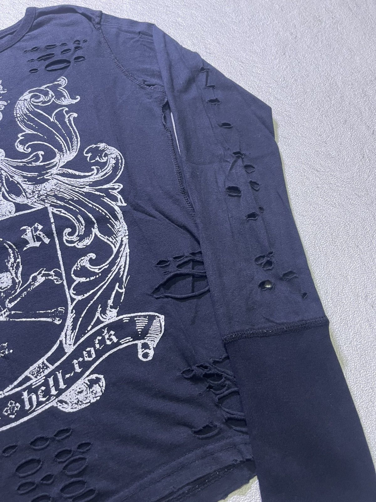 Japanese Brand Y2K SHAKE SHAKE long sleeve t-shirt with ripped pattern Size S / US 4 / IT 40 - 5 Thumbnail
