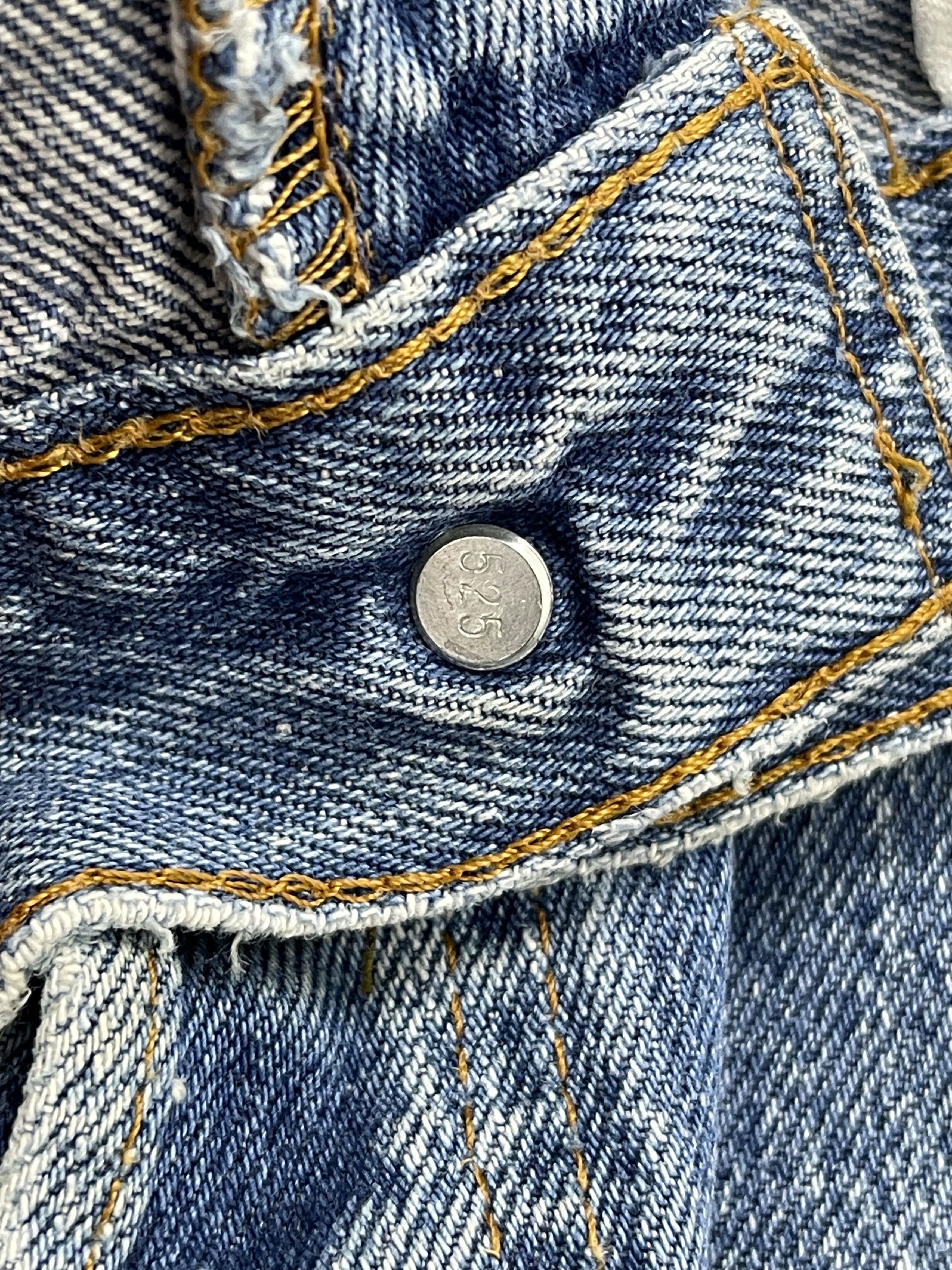 Levi's × Vintage Light Blue Washed Vintage 90s Levis 501 Denim Jeans Size US 31 - 12 Thumbnail