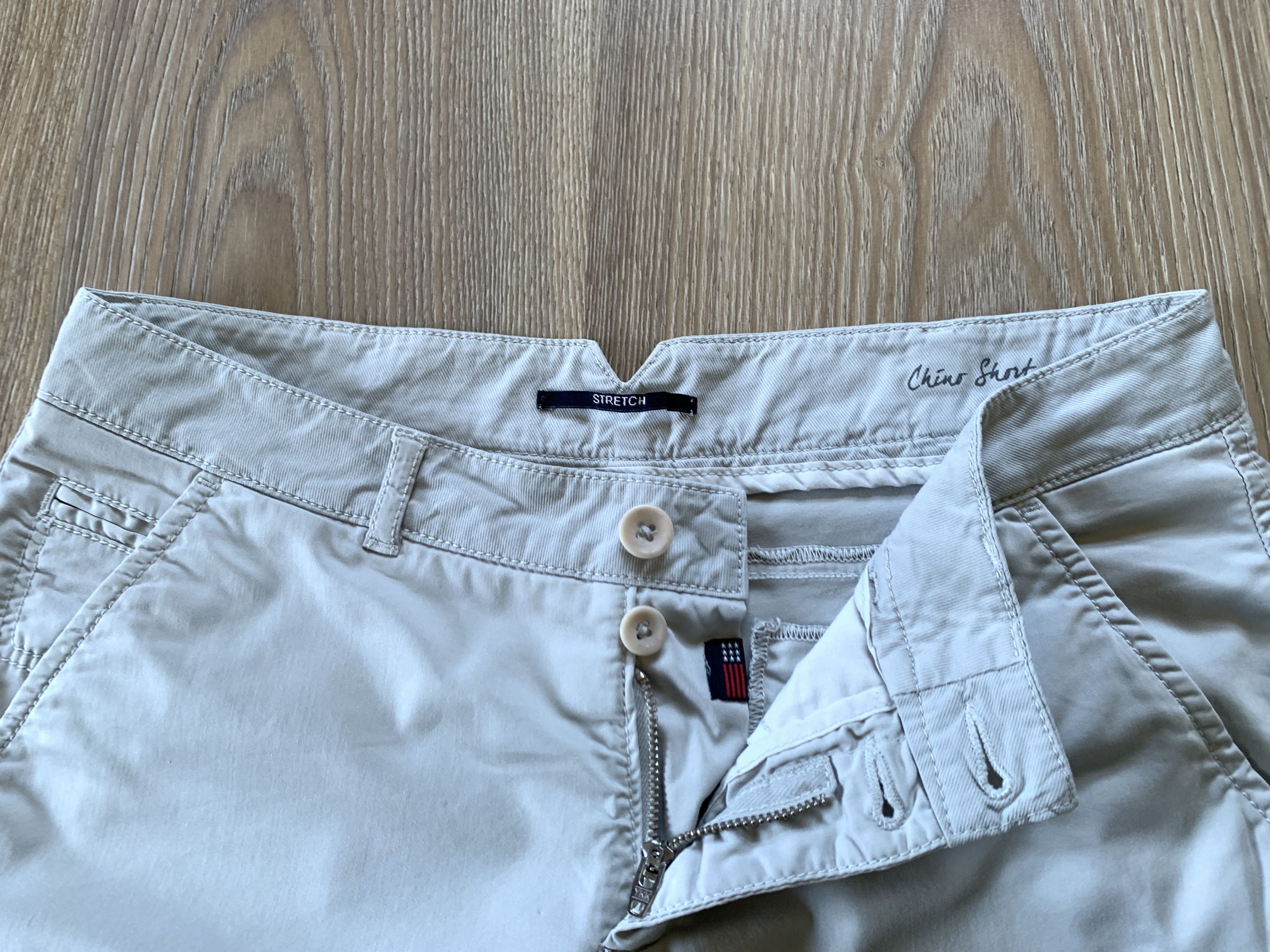 Woolrich Woolen Mills Women’s Woolrich Beige Cotton Stretch Chino Shorts Size 26" / US 2 / IT 38 - 5 Thumbnail