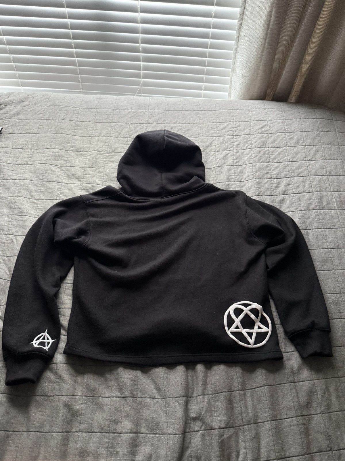 Other Lyfestyle Rage cropped hoodie Size US M / EU 48-50 / 2 - 8 Thumbnail