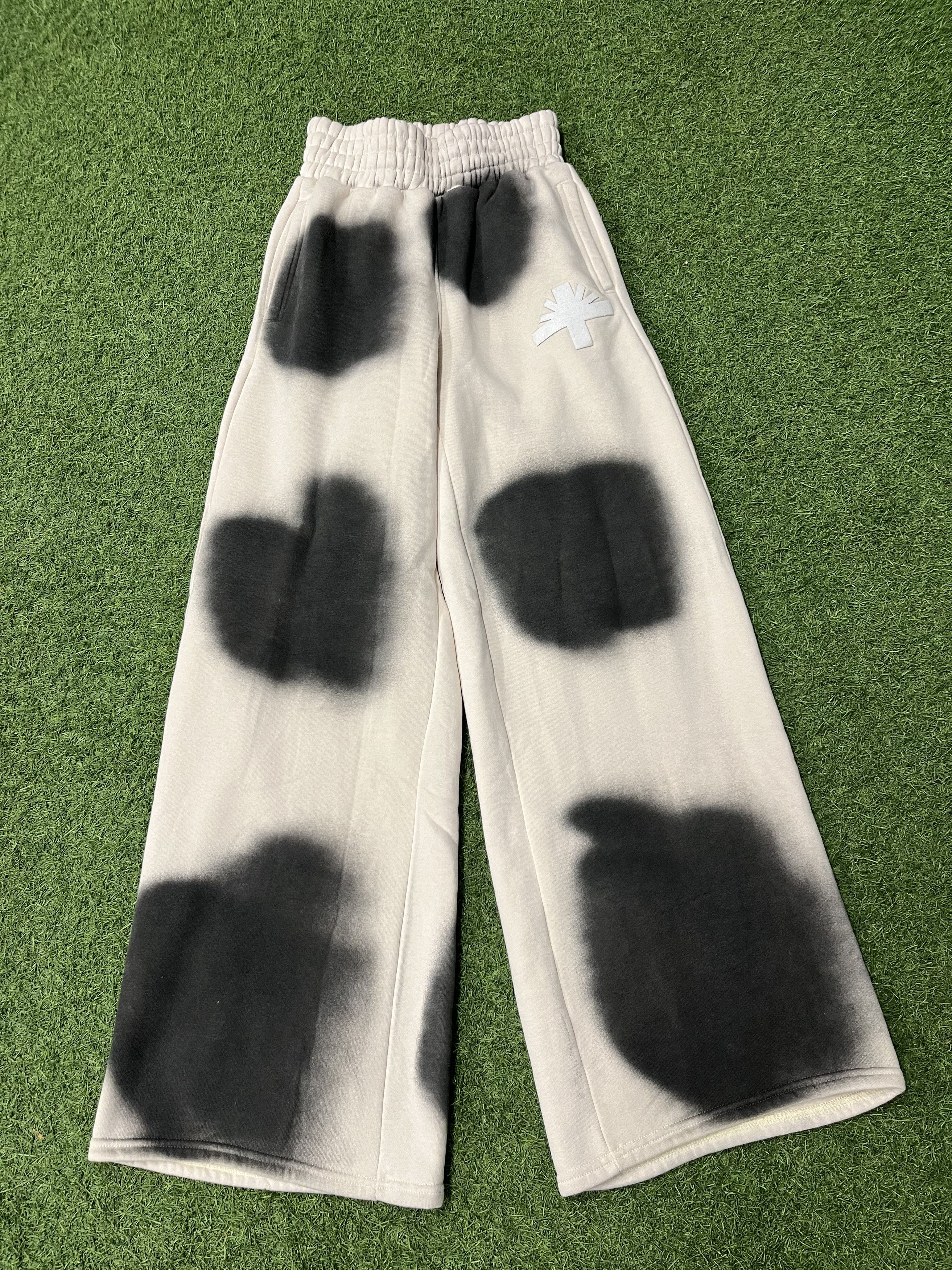 Vertabrae Vertabrae Spotted Flare Sweats Size US 32 / EU 48 - 1 Thumbnail