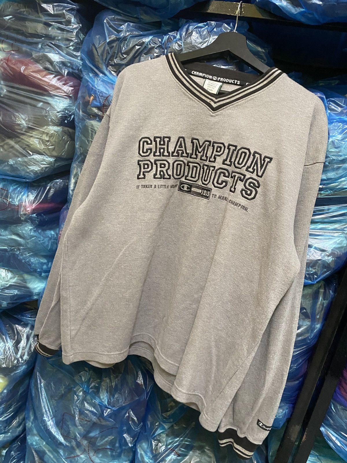 Champion Vintage Champion Products V-Neck Sweatshirt Gray Japan Tag Size US M / EU 48-50 / 2 - 4 Thumbnail