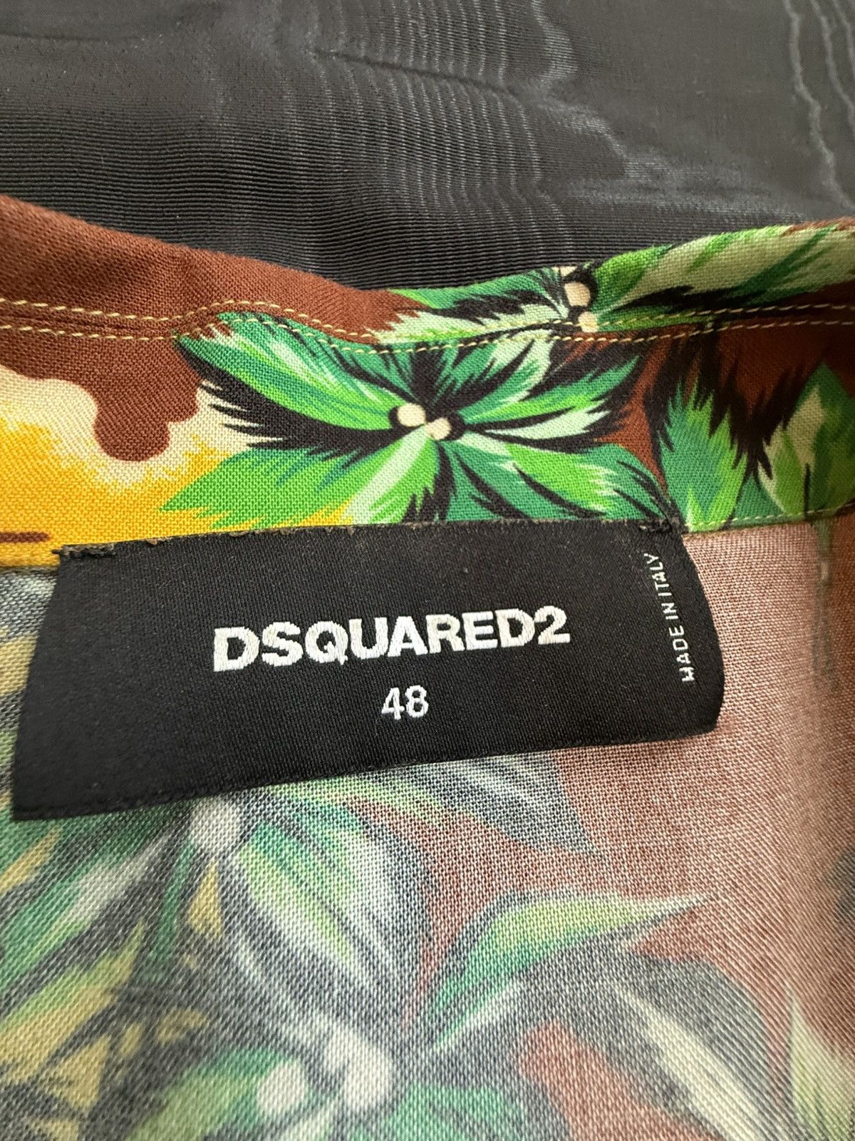 Dsquared2 SS18 Dsquared2 leather strap buckle Hawaiian floral shirt Size US M / EU 48-50 / 2 - 17 Thumbnail